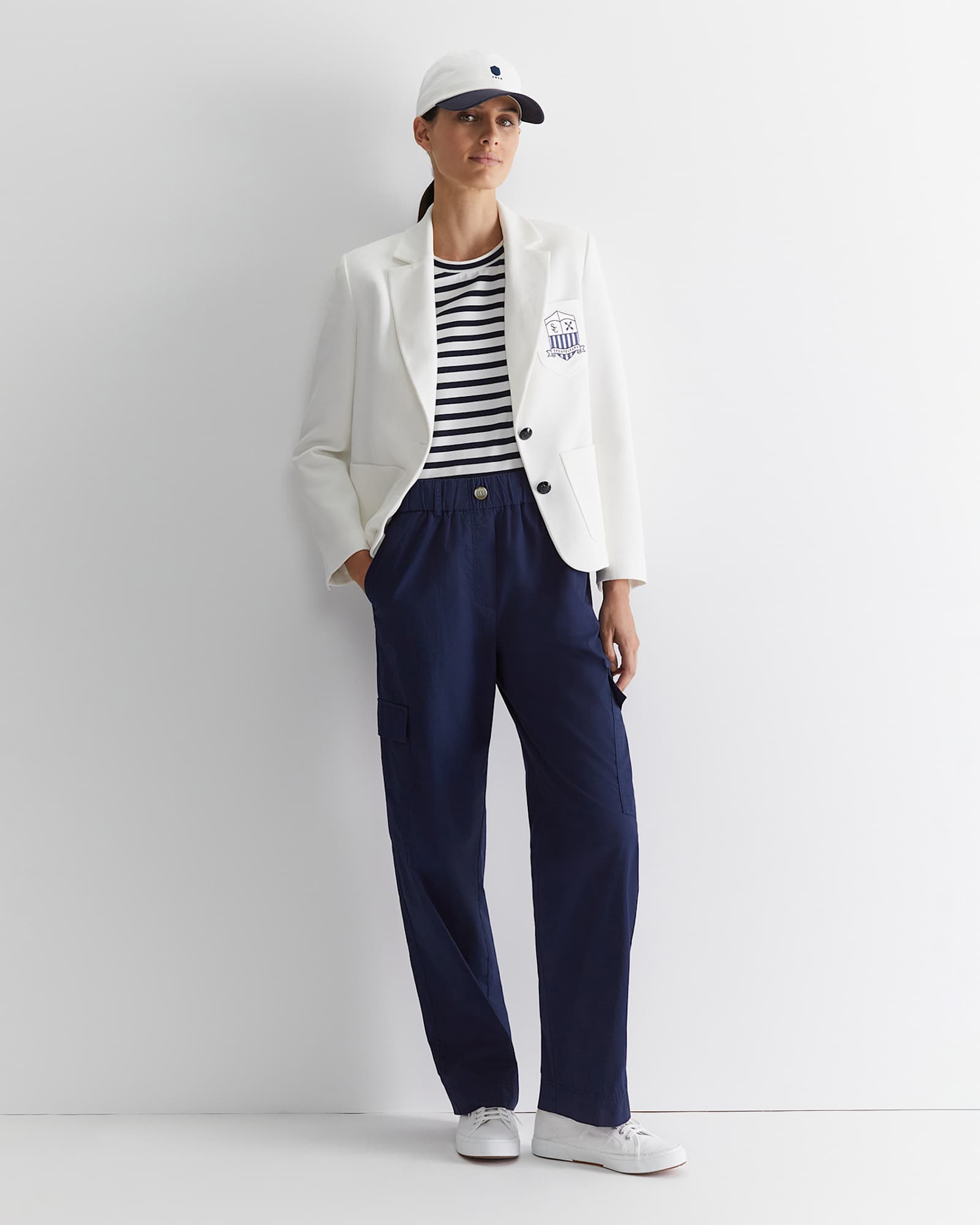 The Perfect T-Shirt in NAVY/WHITE