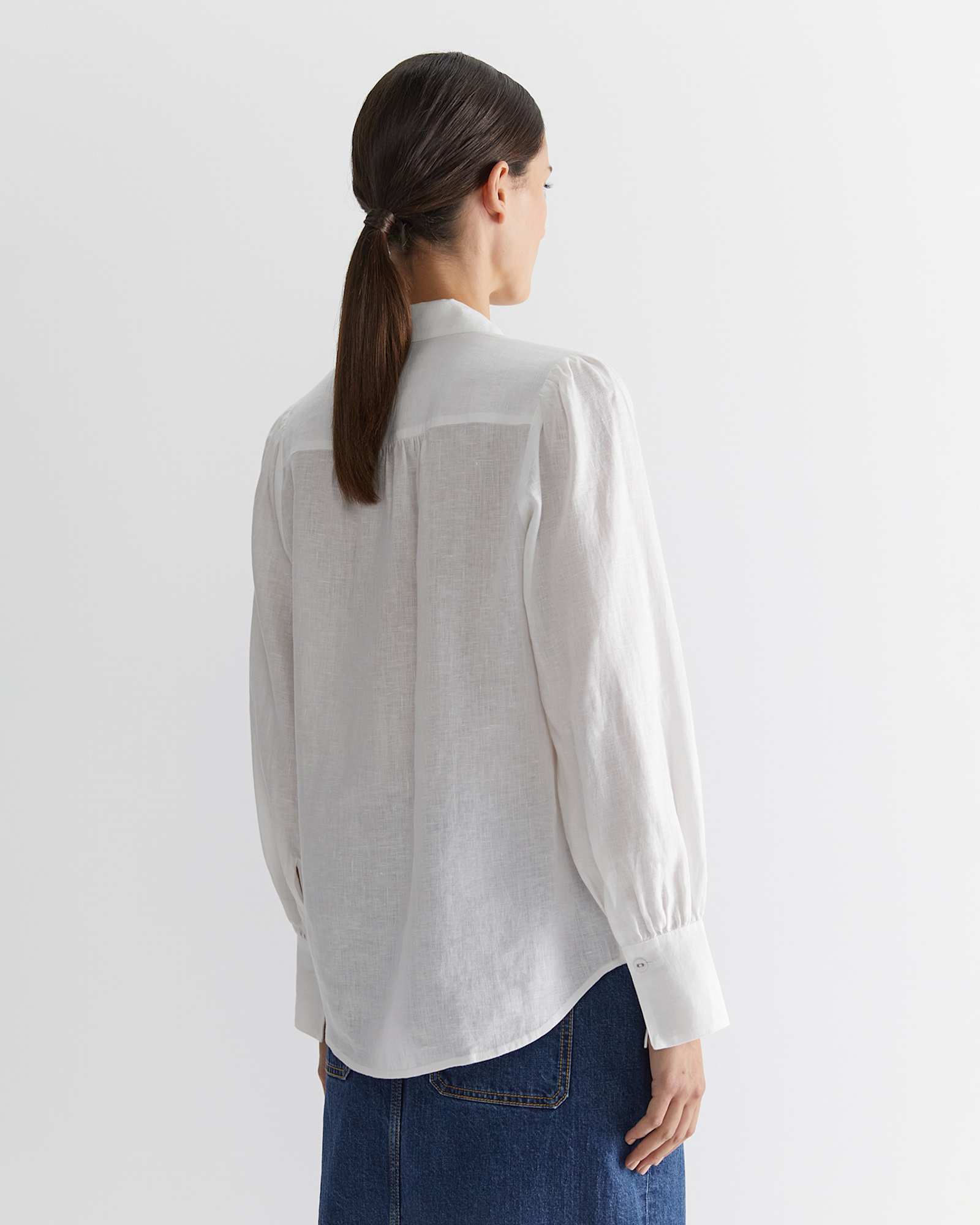 Amy Blouse in WHITE