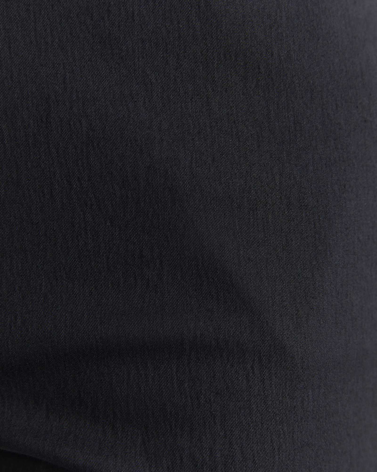 Evie Straight Capri Pant in BLACK