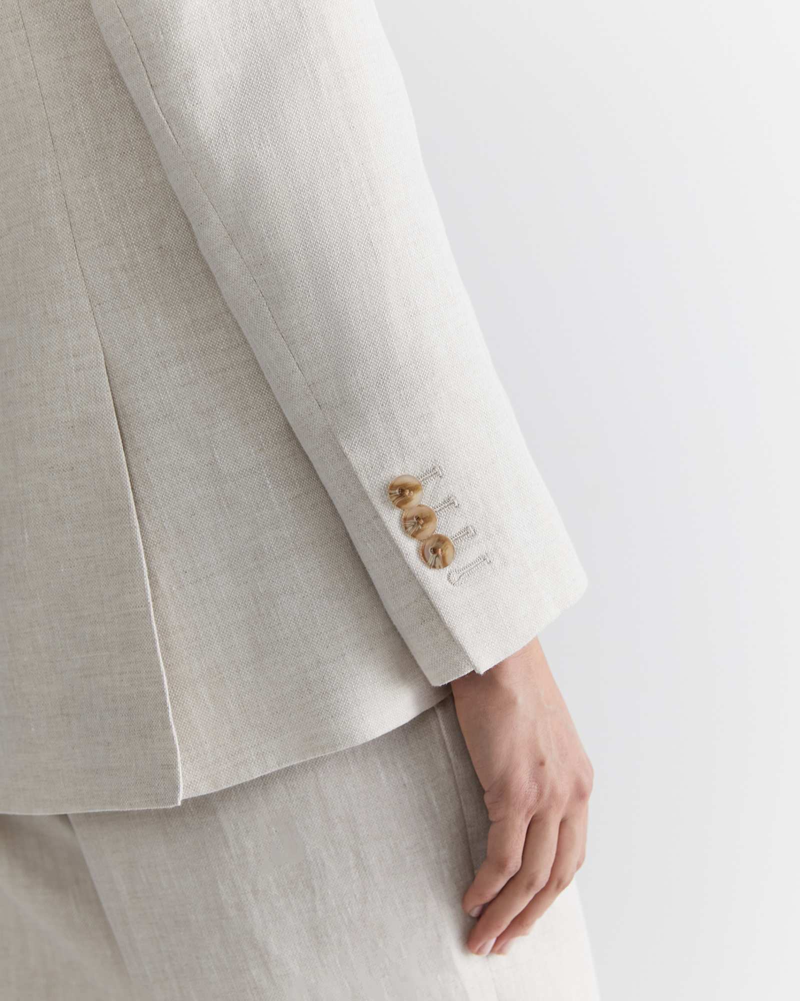 Freya Linen Blazer in STRING