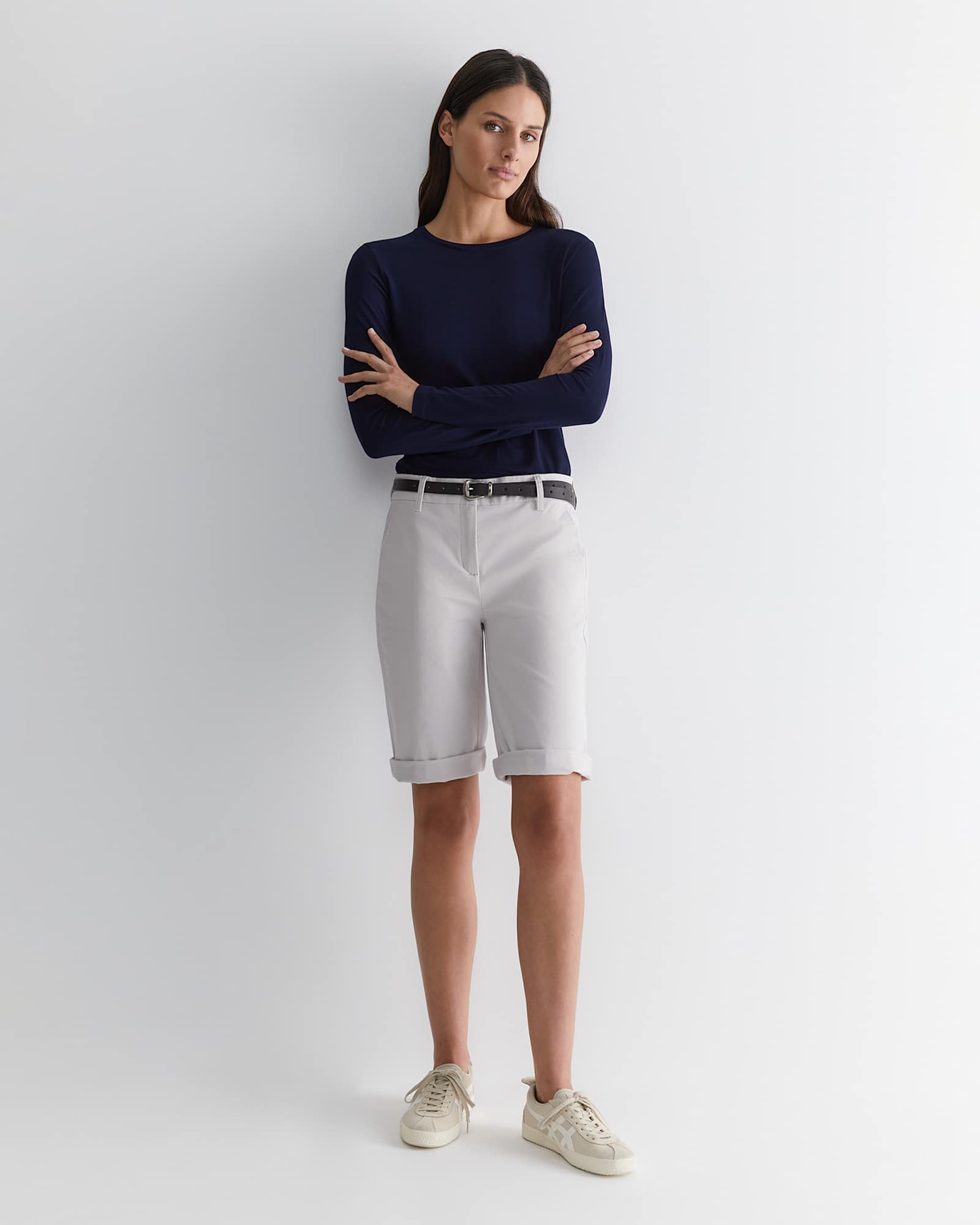 Laura Chino Short in BONE