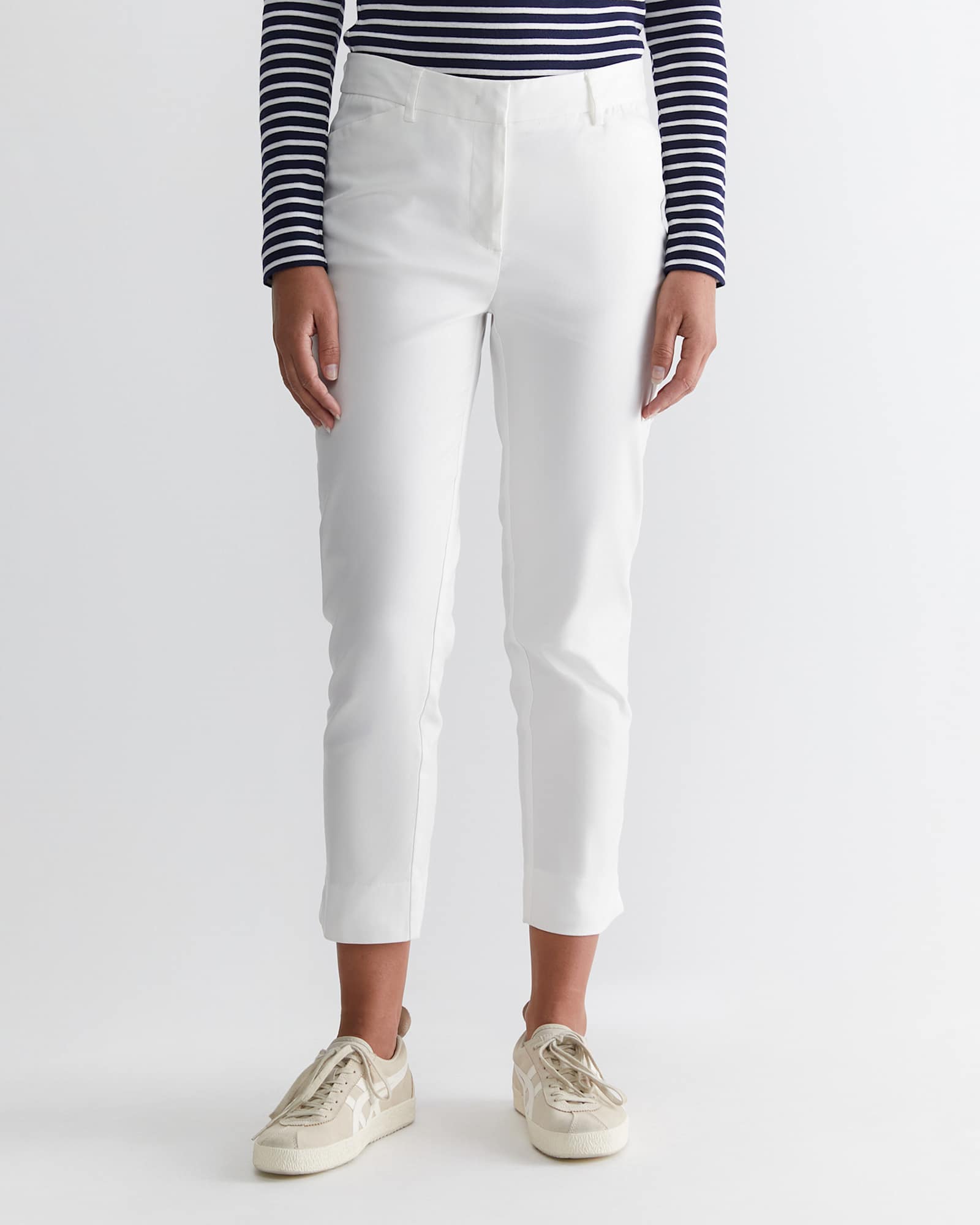 Venus Capri Pant in WHITE