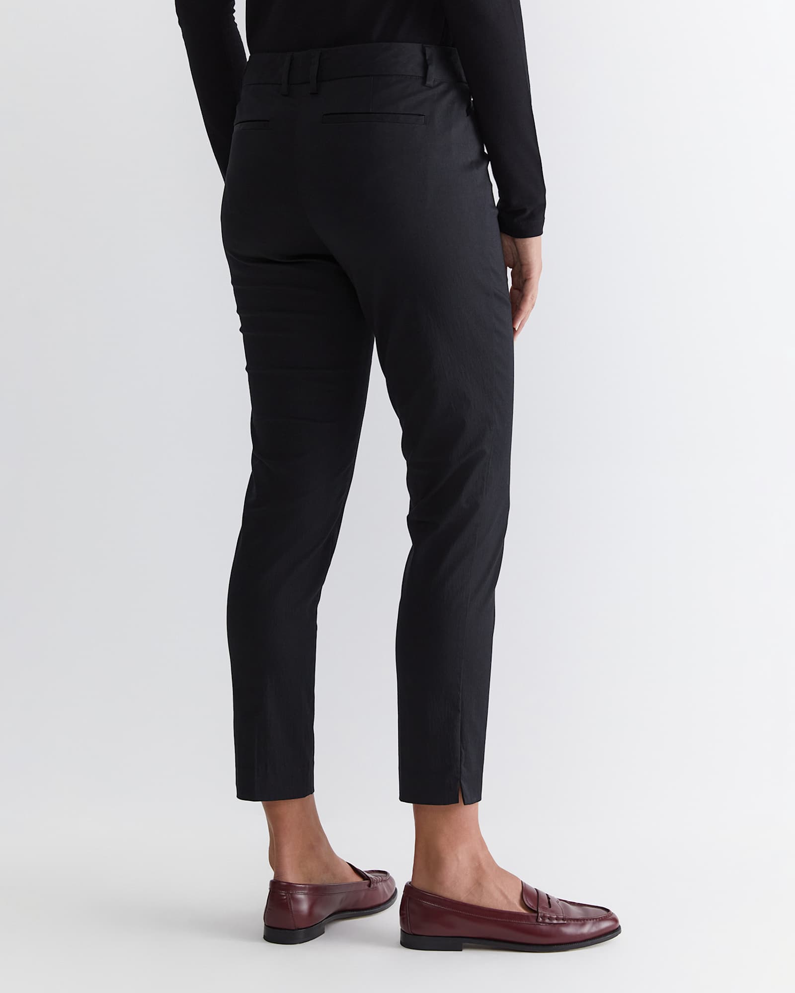 Evie Capri in BLACK
