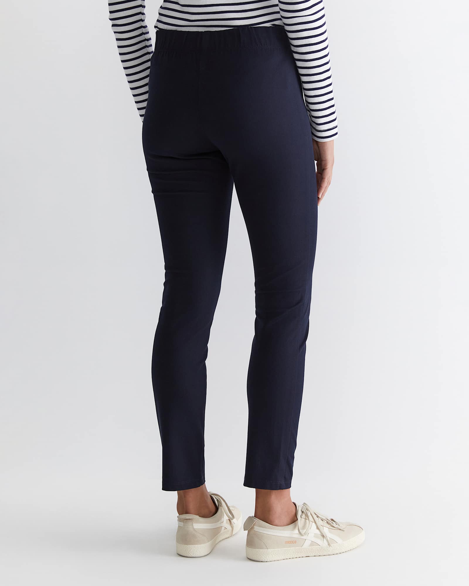 Felicity Pull On Pant in NAVY