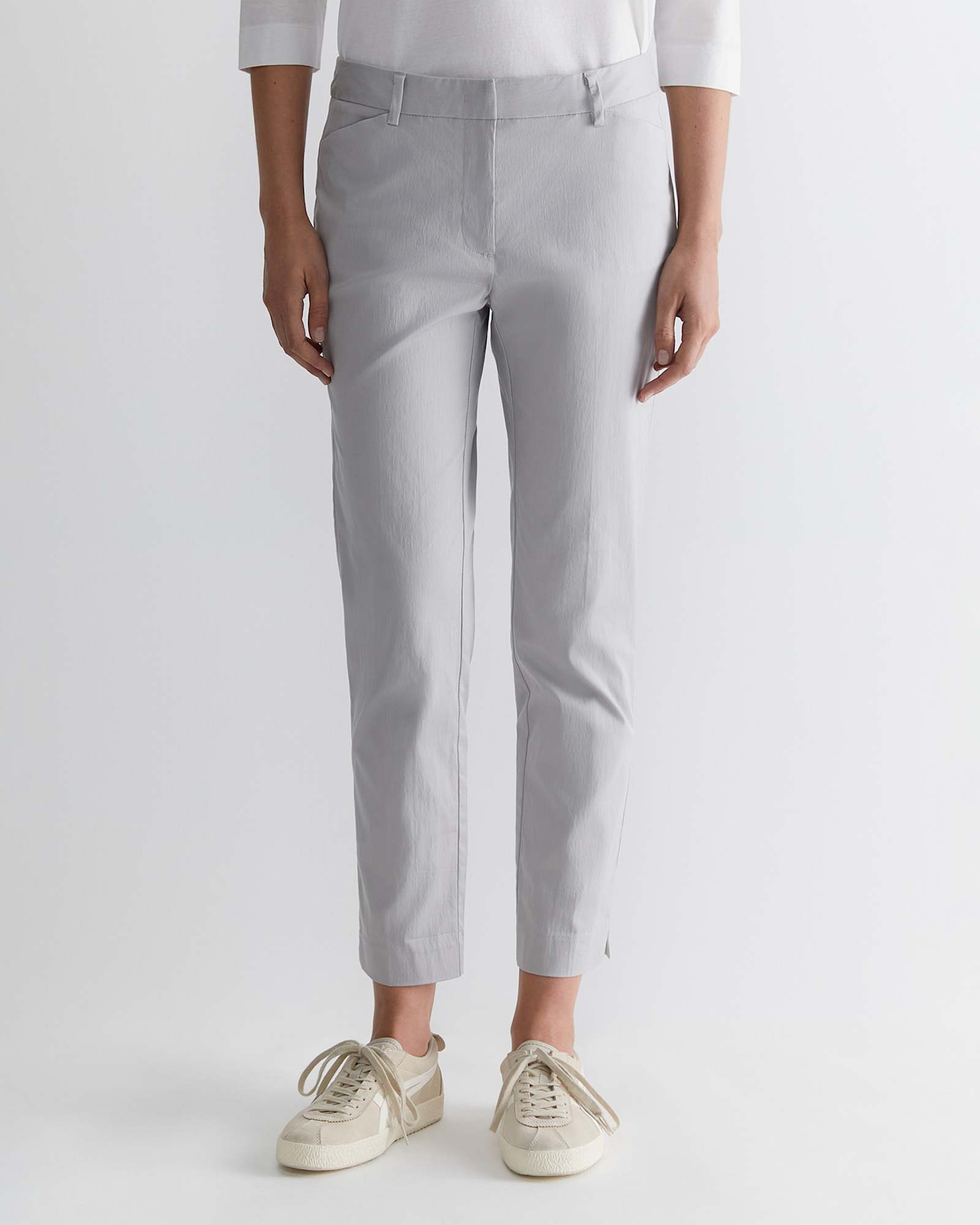 Evie Capri Pant in SILVER