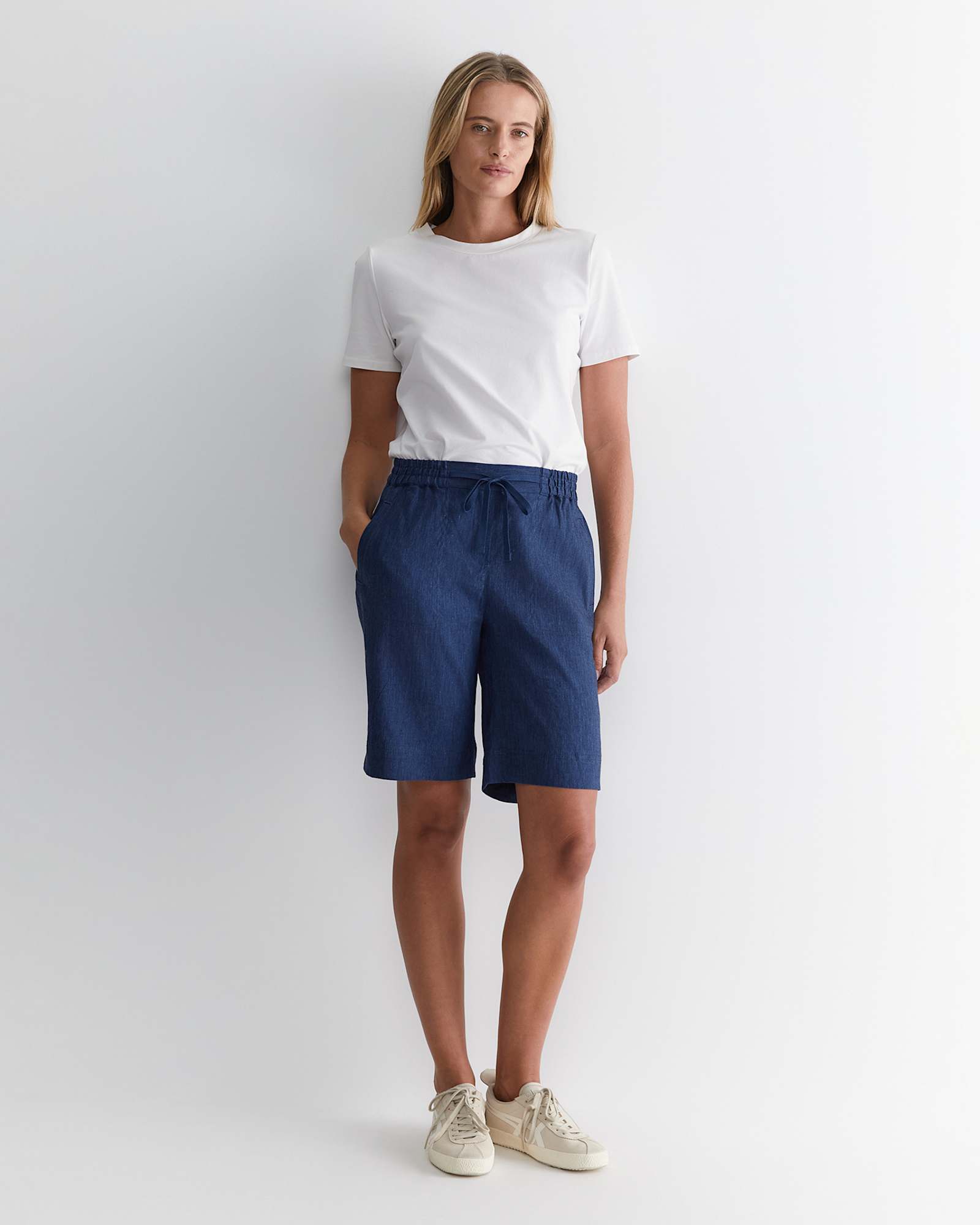 Rosa Linen Short in INDIGO
