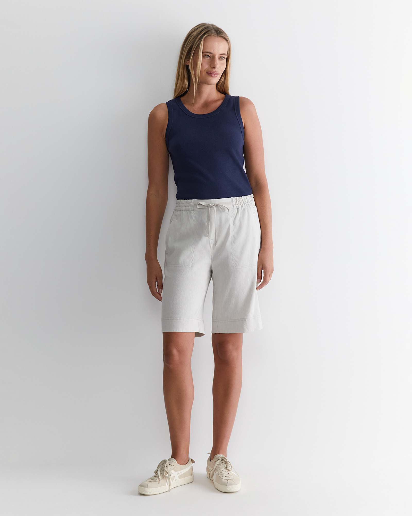 Rosa Linen Short in NATURAL