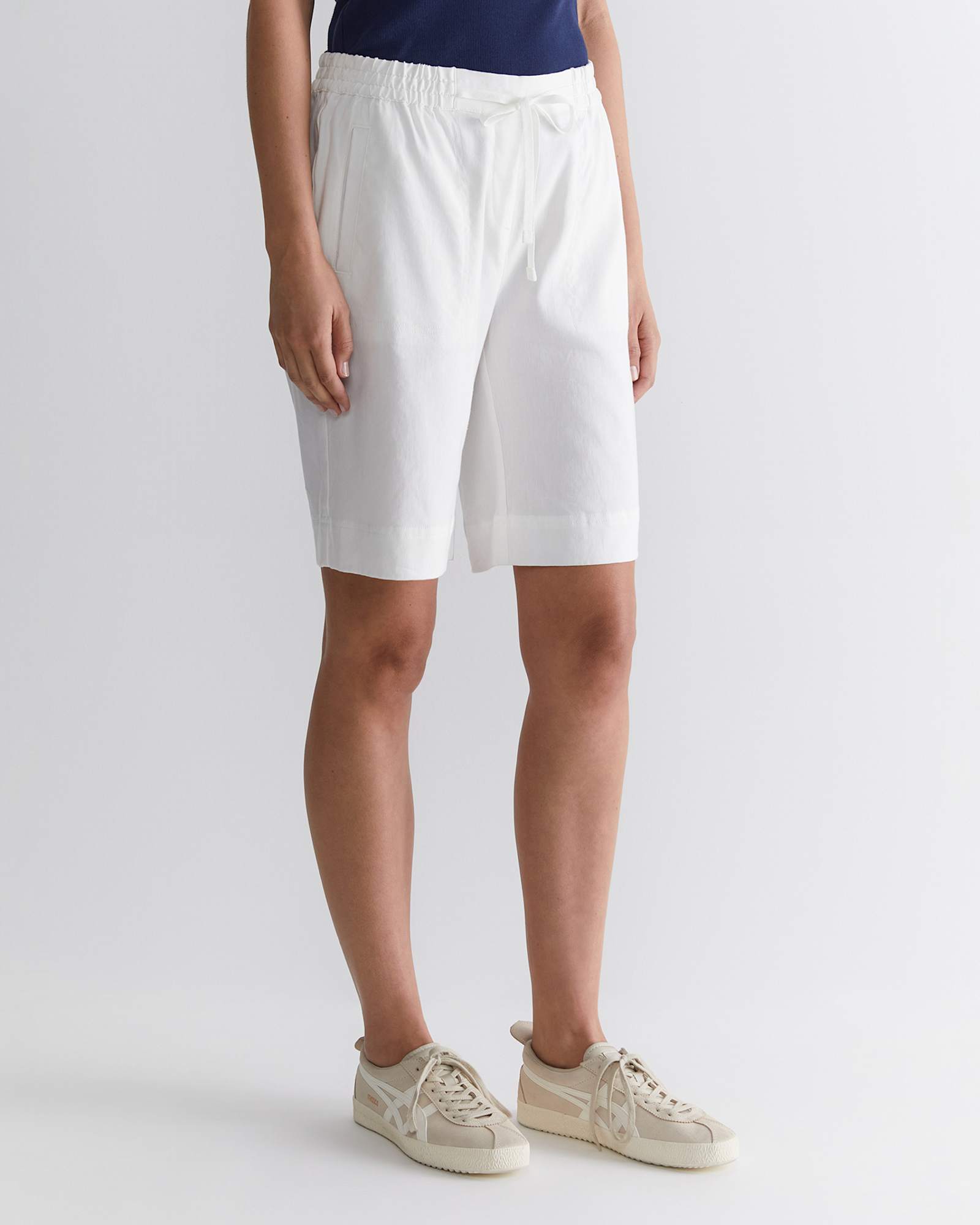 Rosa Linen Short in WHITE