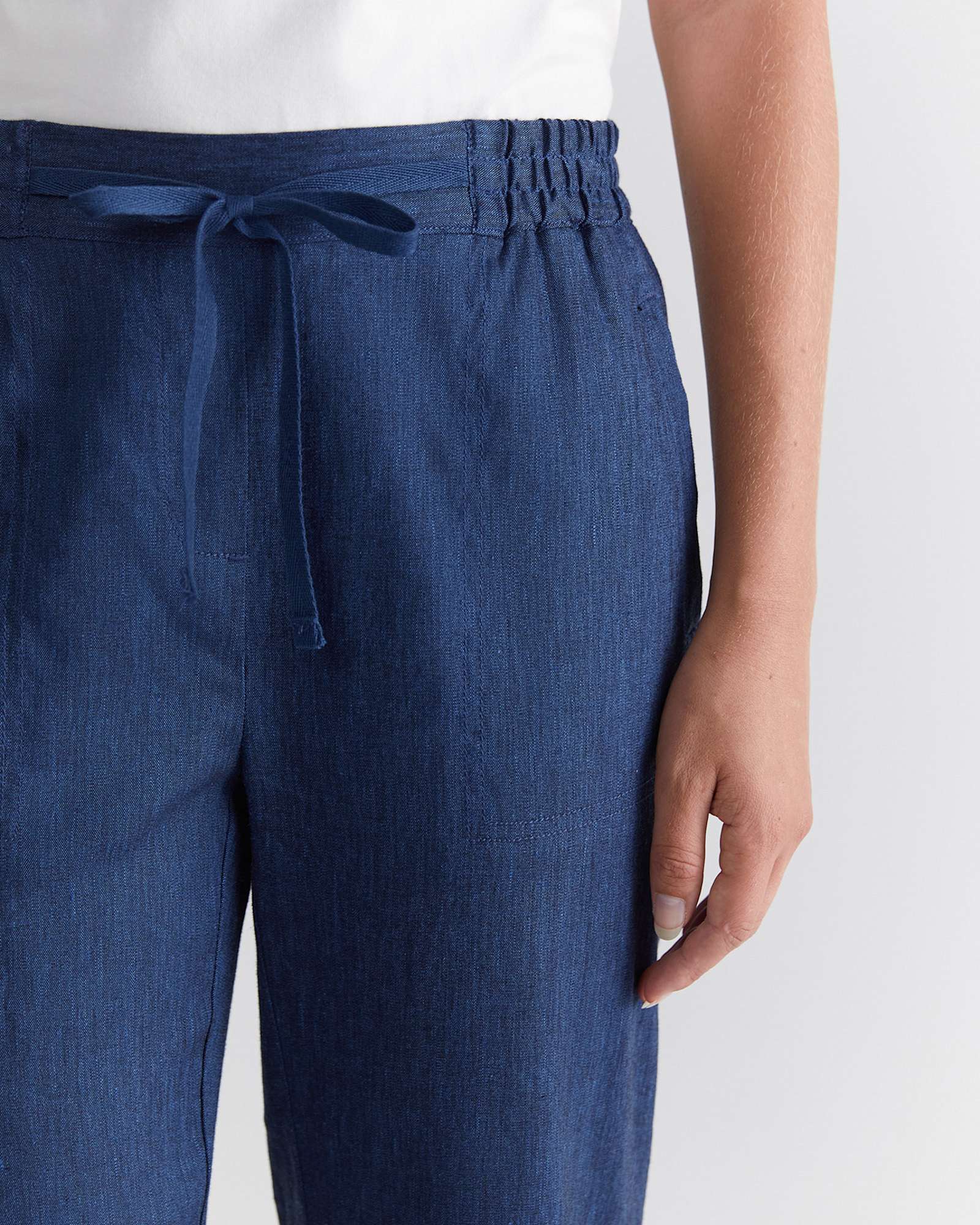 Rosa Crop Linen Pant in INDIGO