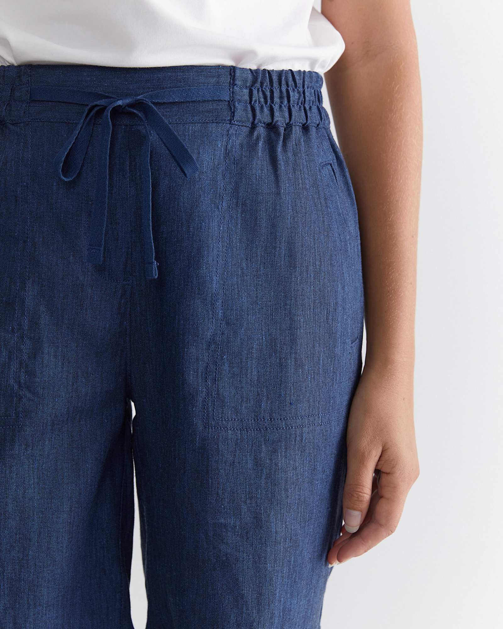 Rosa Linen Short in INDIGO