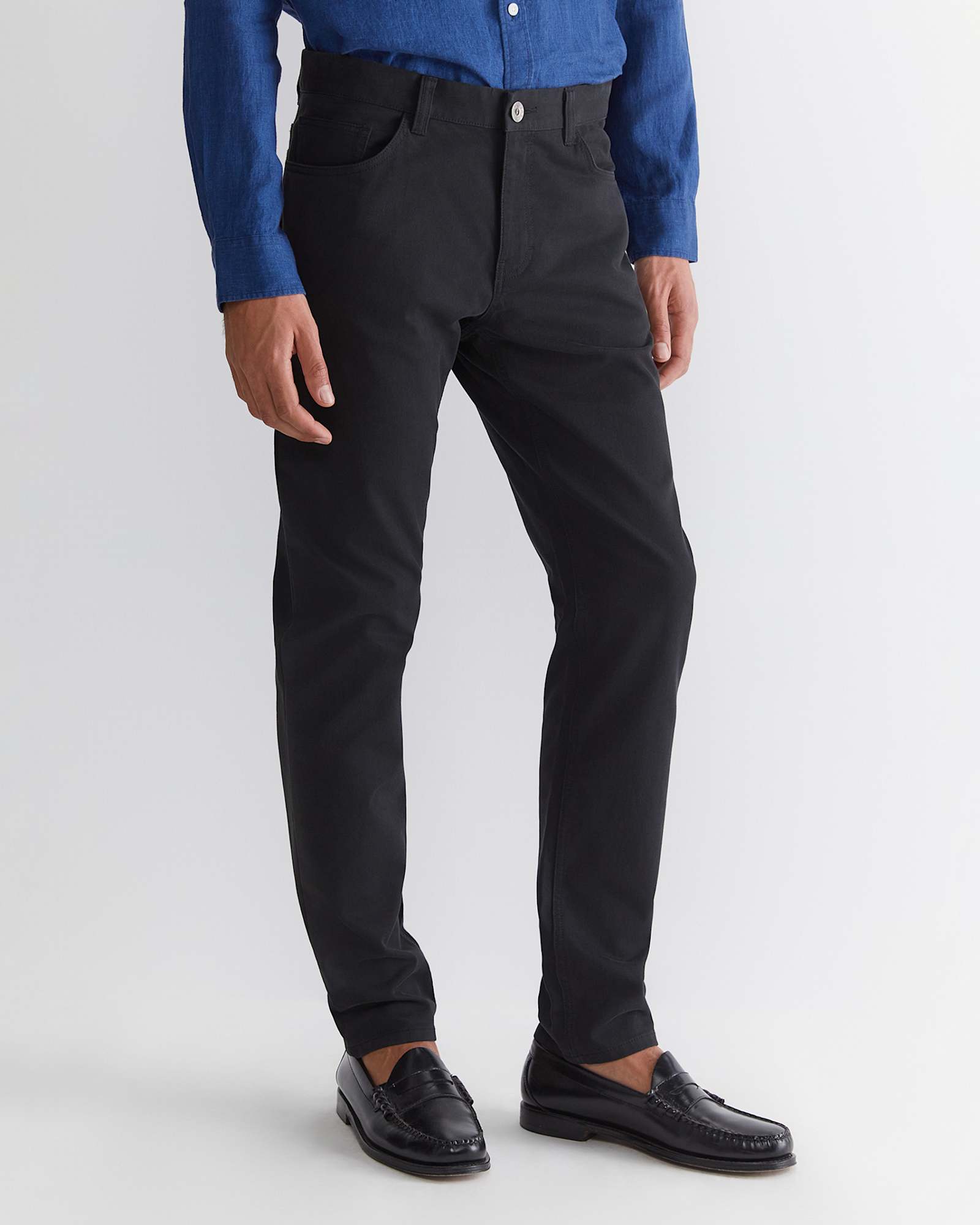 Tapered Bedford Jean in BLACK