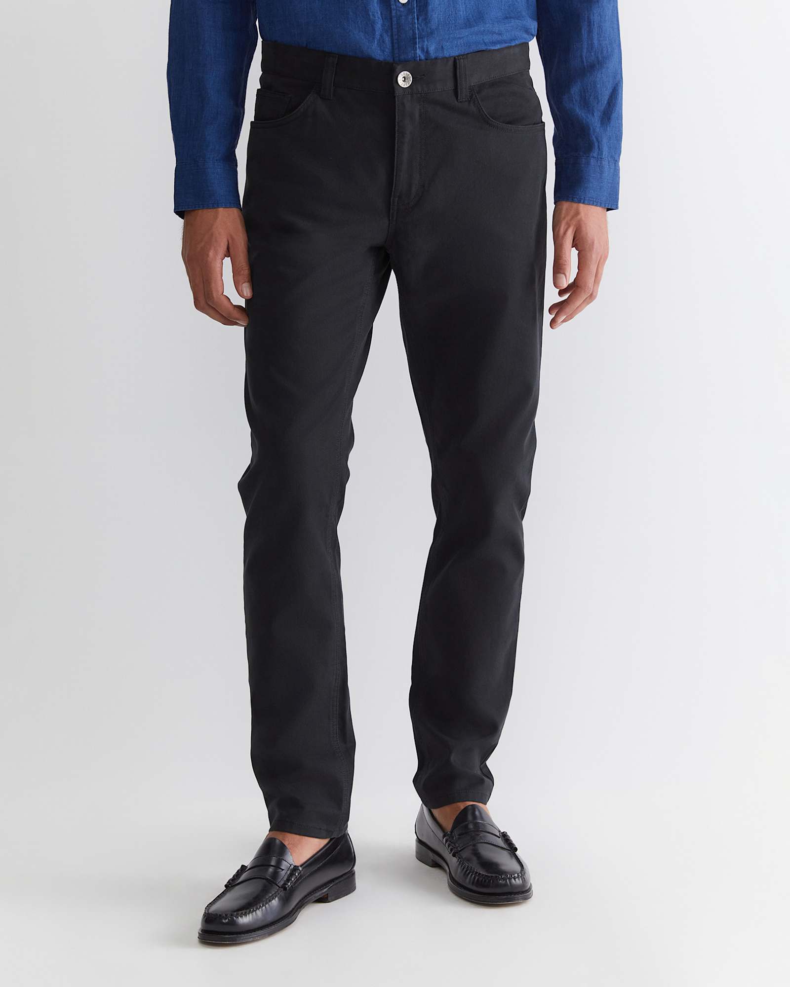 Tapered Bedford Jean in BLACK