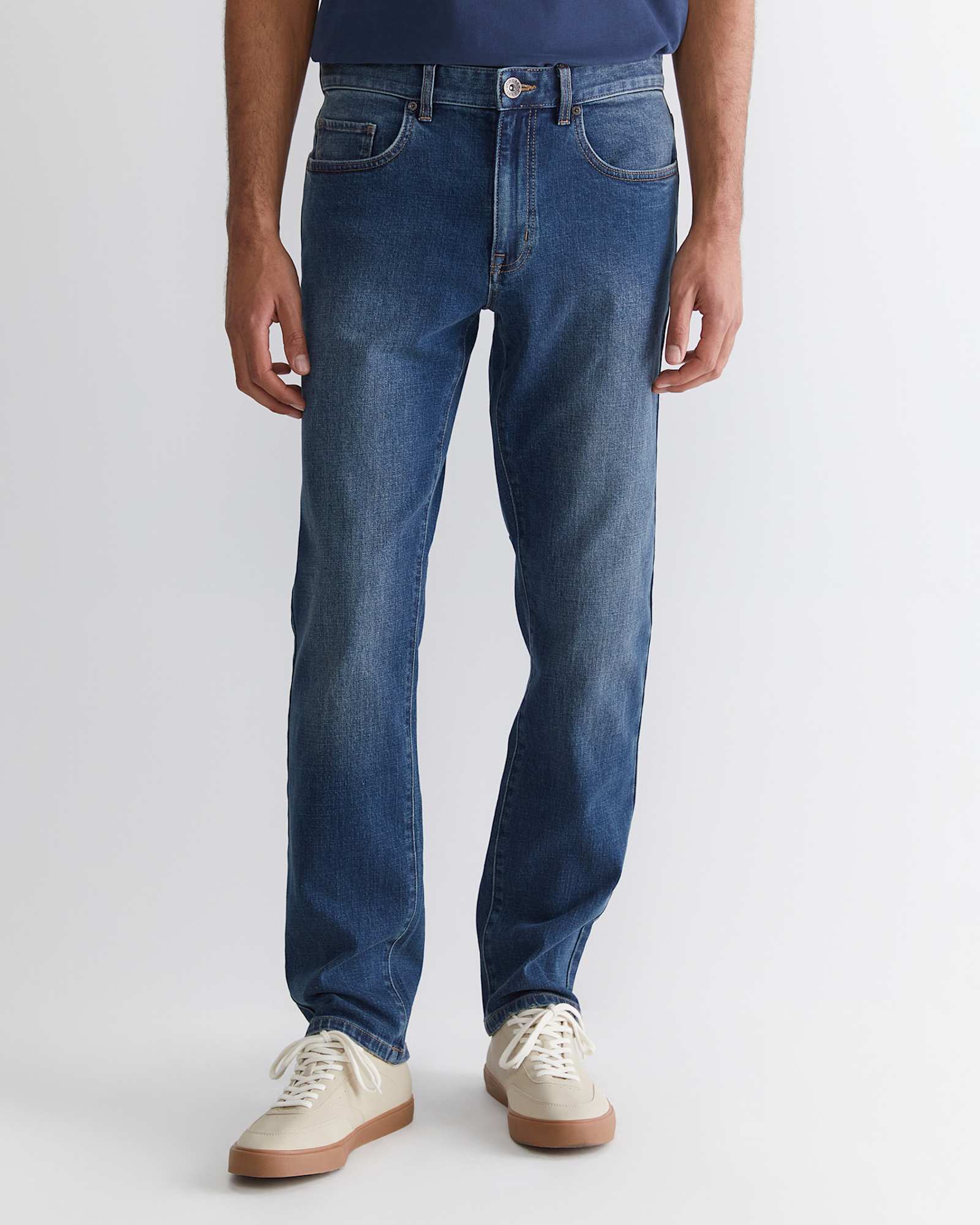 Grayson Straight Jean in VINTAGE WASH