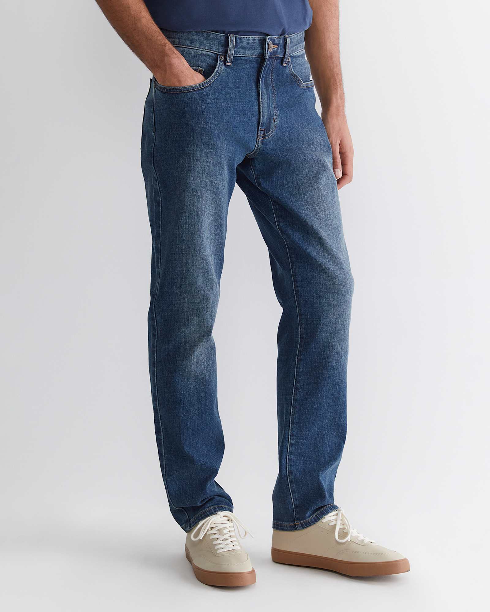 Grayson Straight Jean in VINTAGE WASH