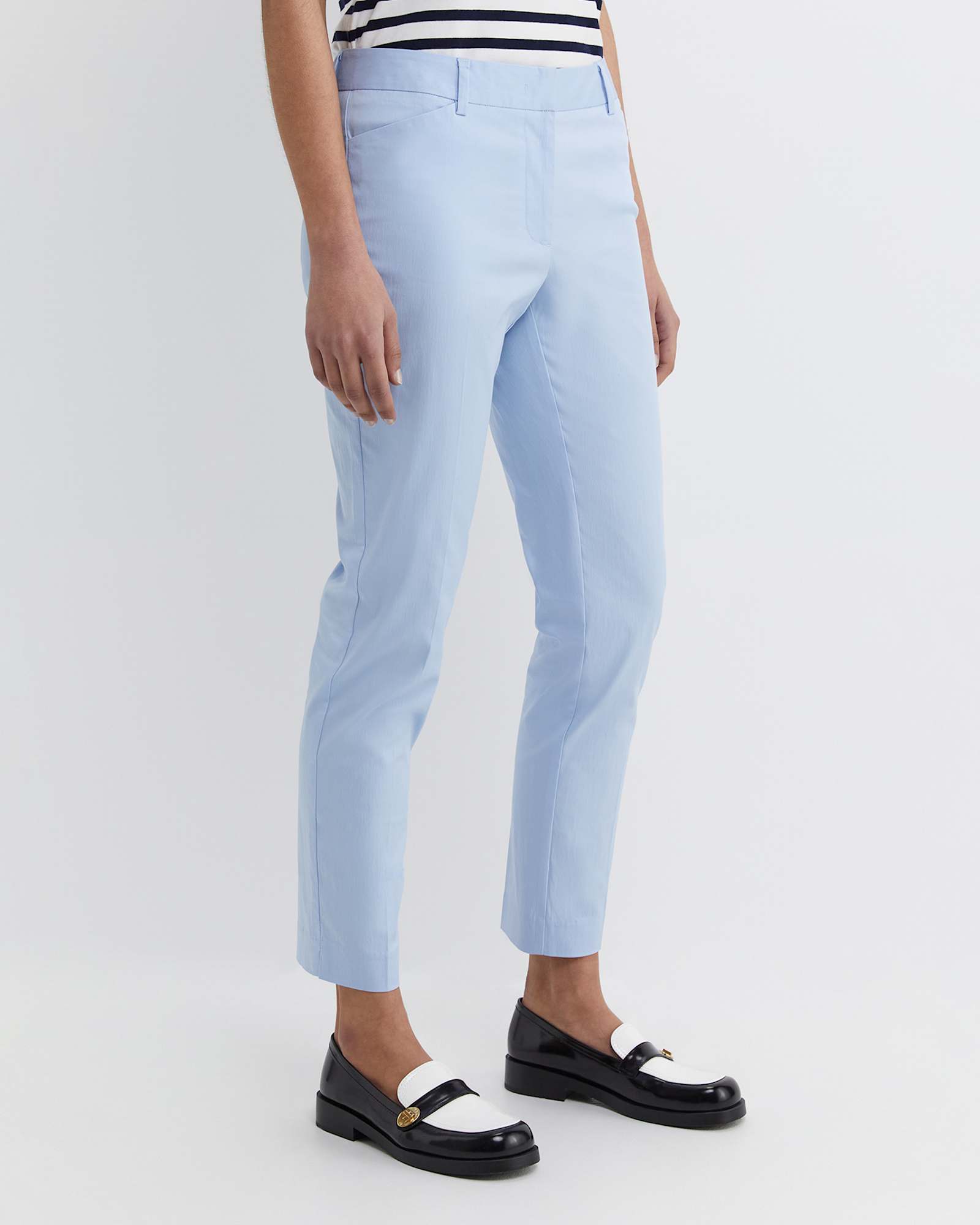 Evie Capri Pant in PALE BLUE