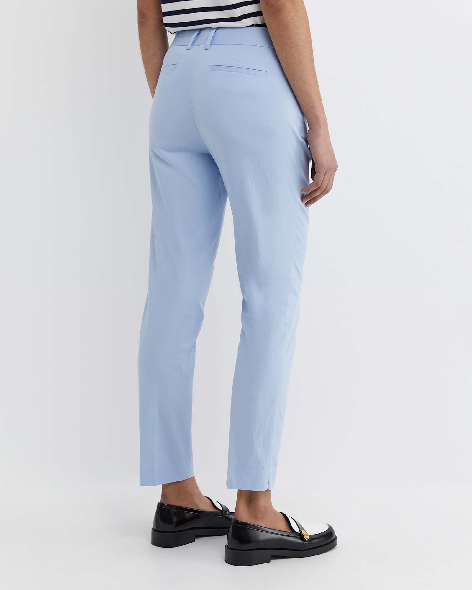Evie Capri Pant in PALE BLUE