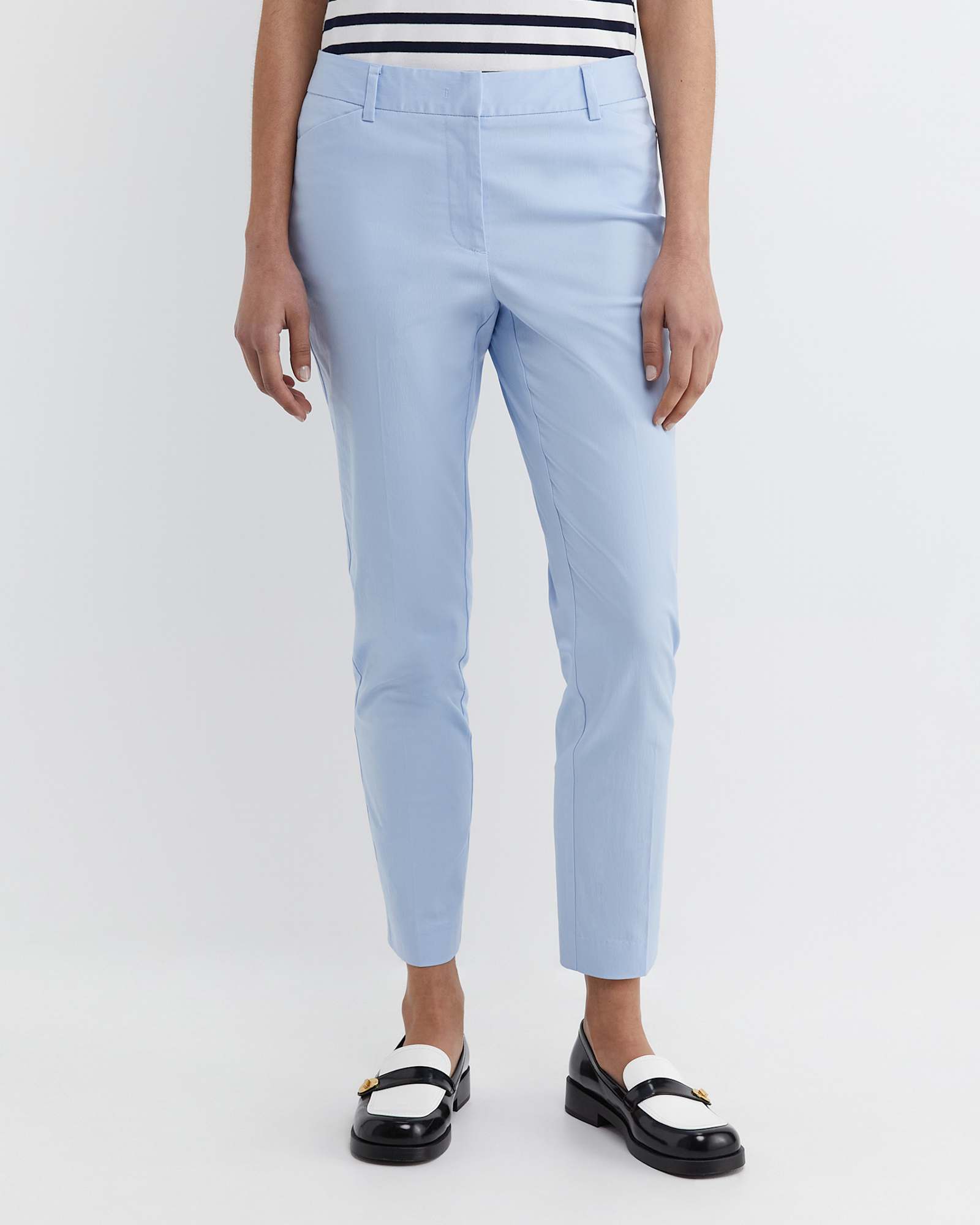 Evie Capri Pant in PALE BLUE