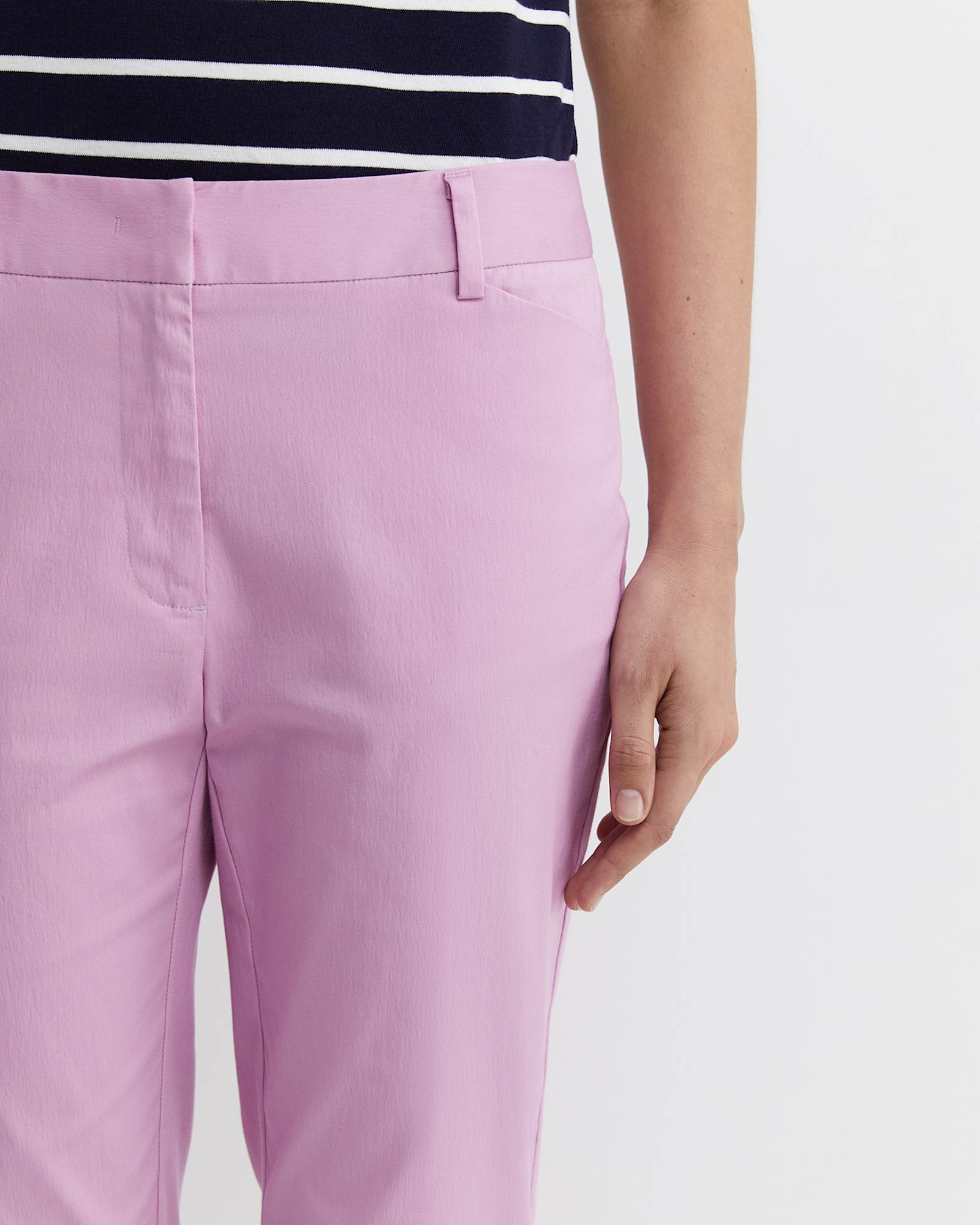 Evie Capri Pant in ORCHID