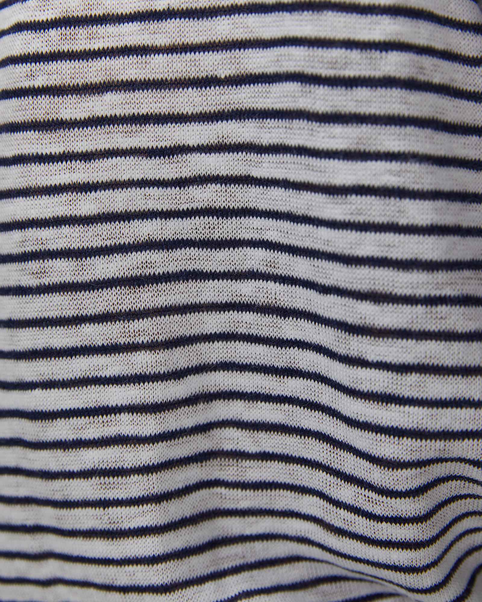Cecile Linen Top in WHITE/NAVY