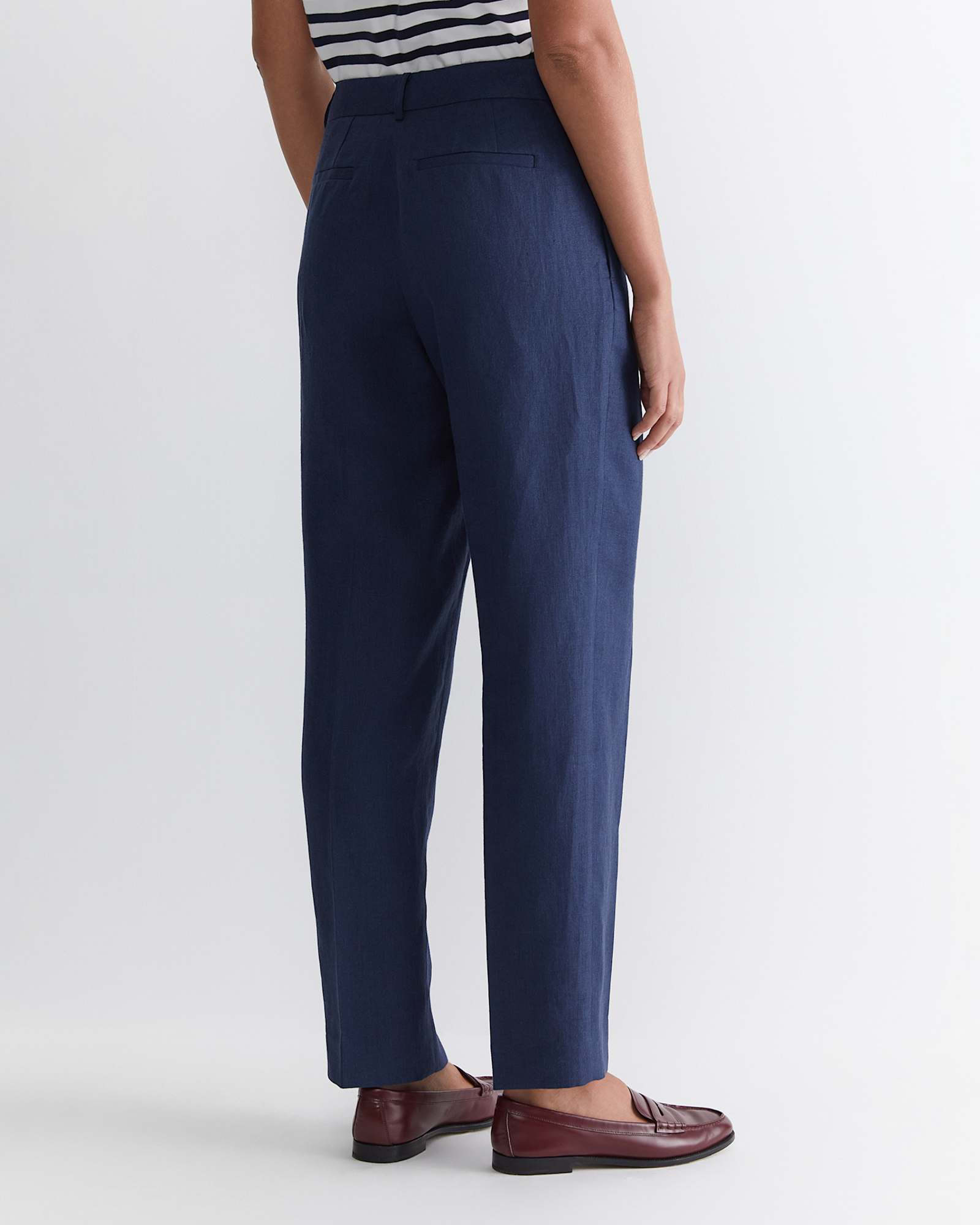 Freya Straight Linen Pant in NAVY