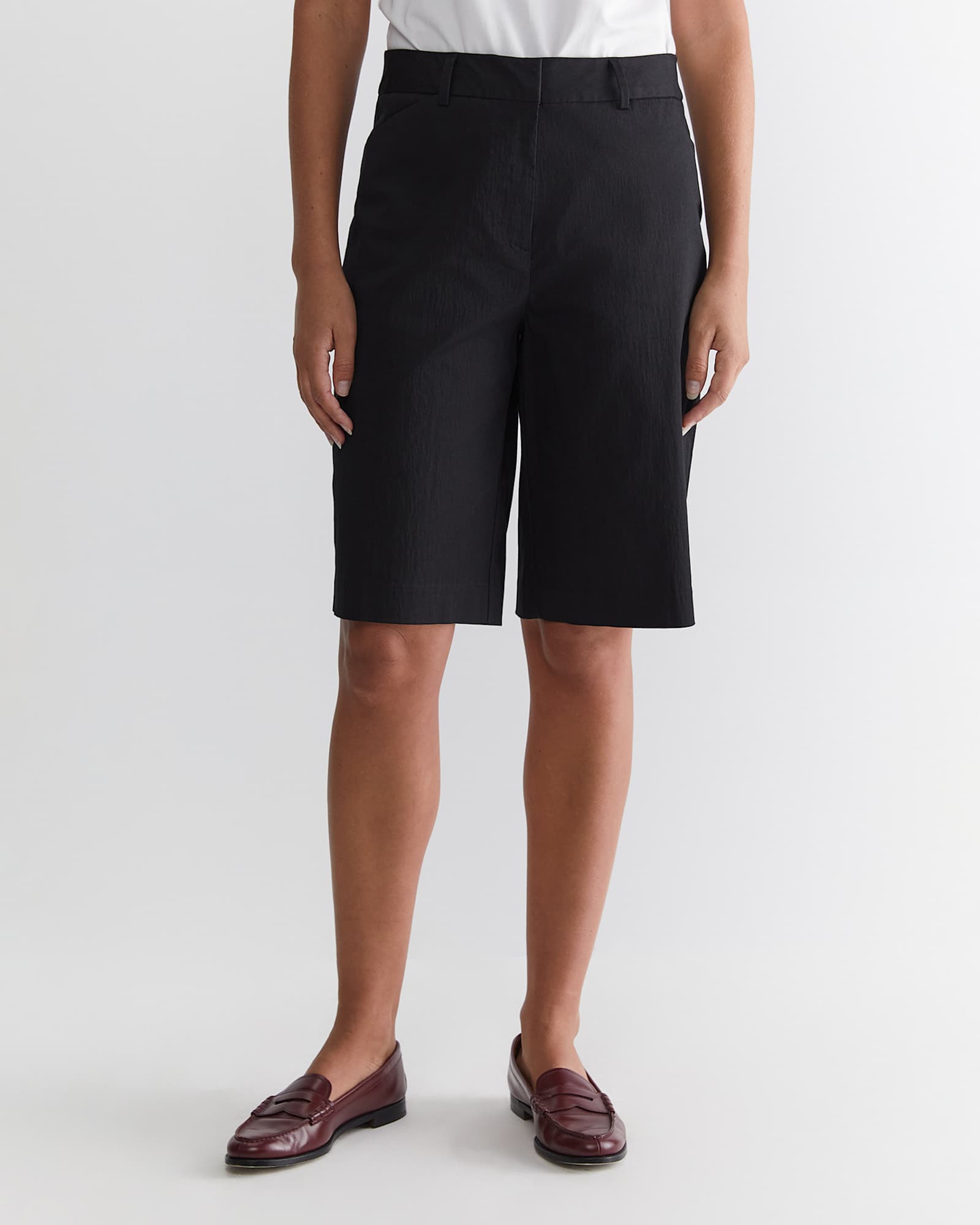 Evie Bermuda Short in BLACK