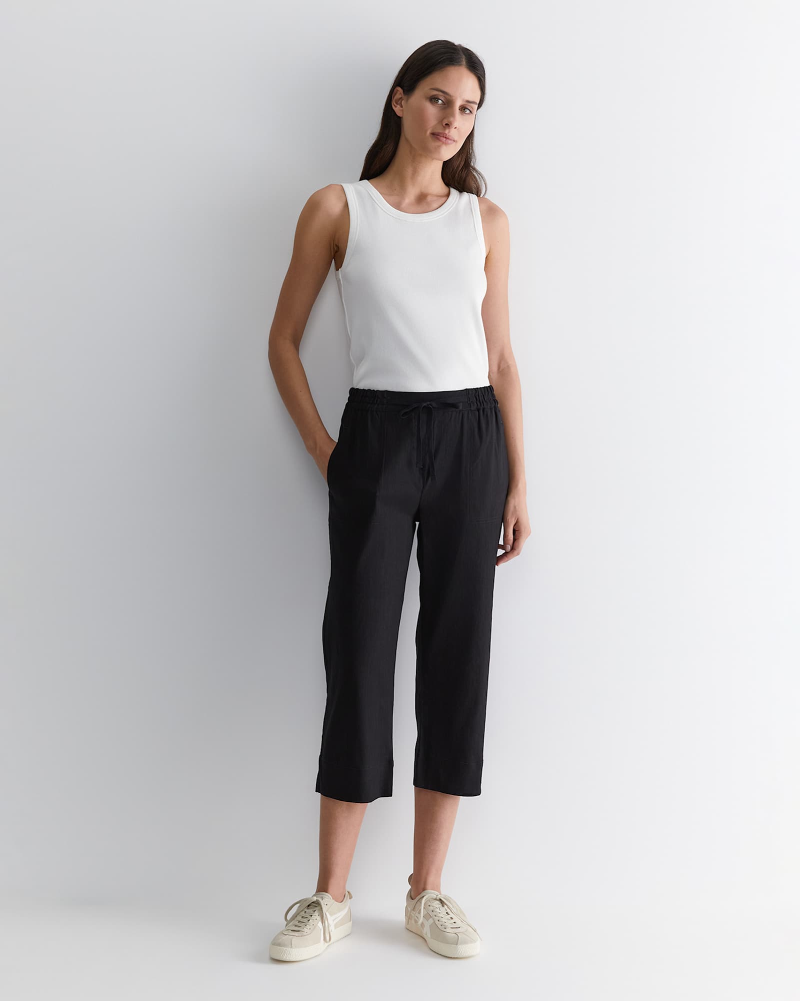 Rosa Crop Linen Pant in BLACK