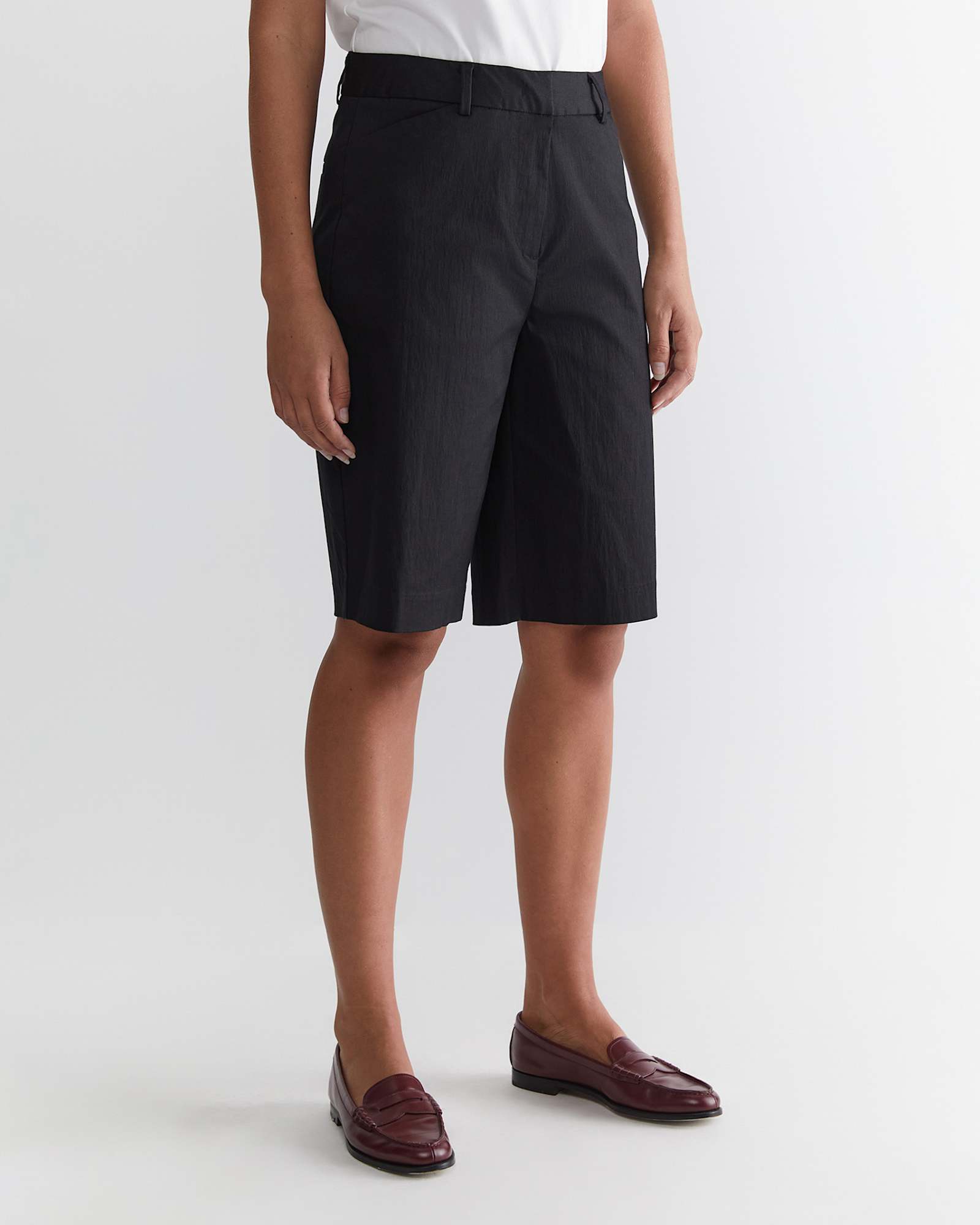 Evie Bermuda Short in BLACK
