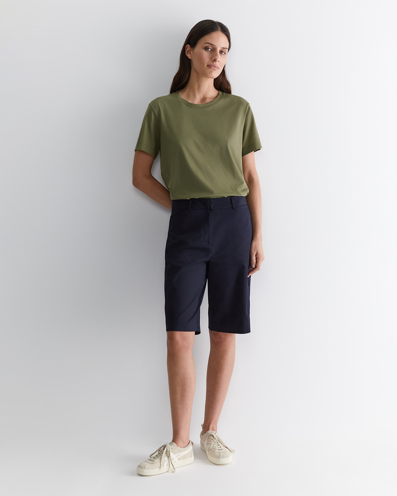 Evie Bermuda Short in CLASSIC NAVY