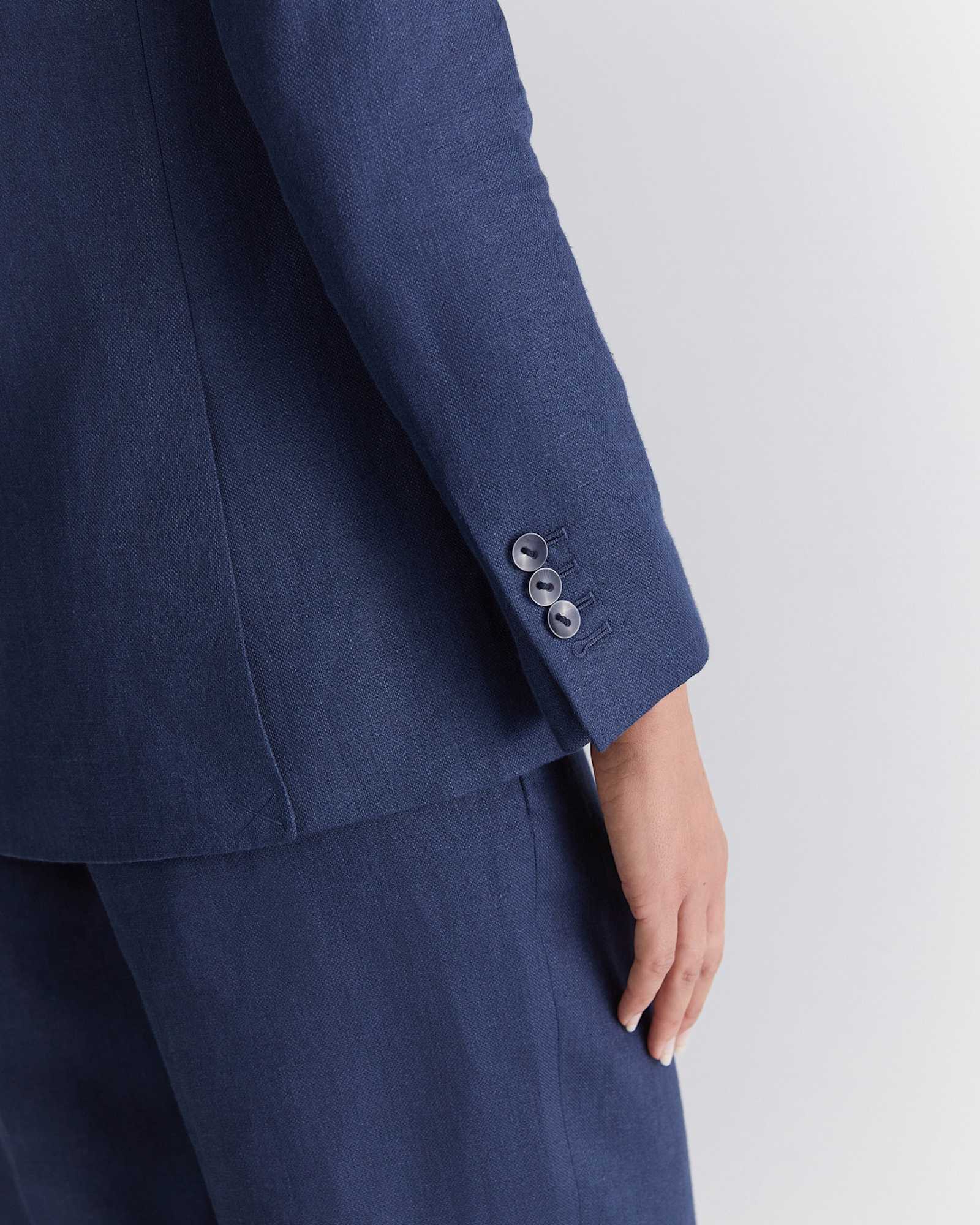 Freya Linen Blazer in NAVY