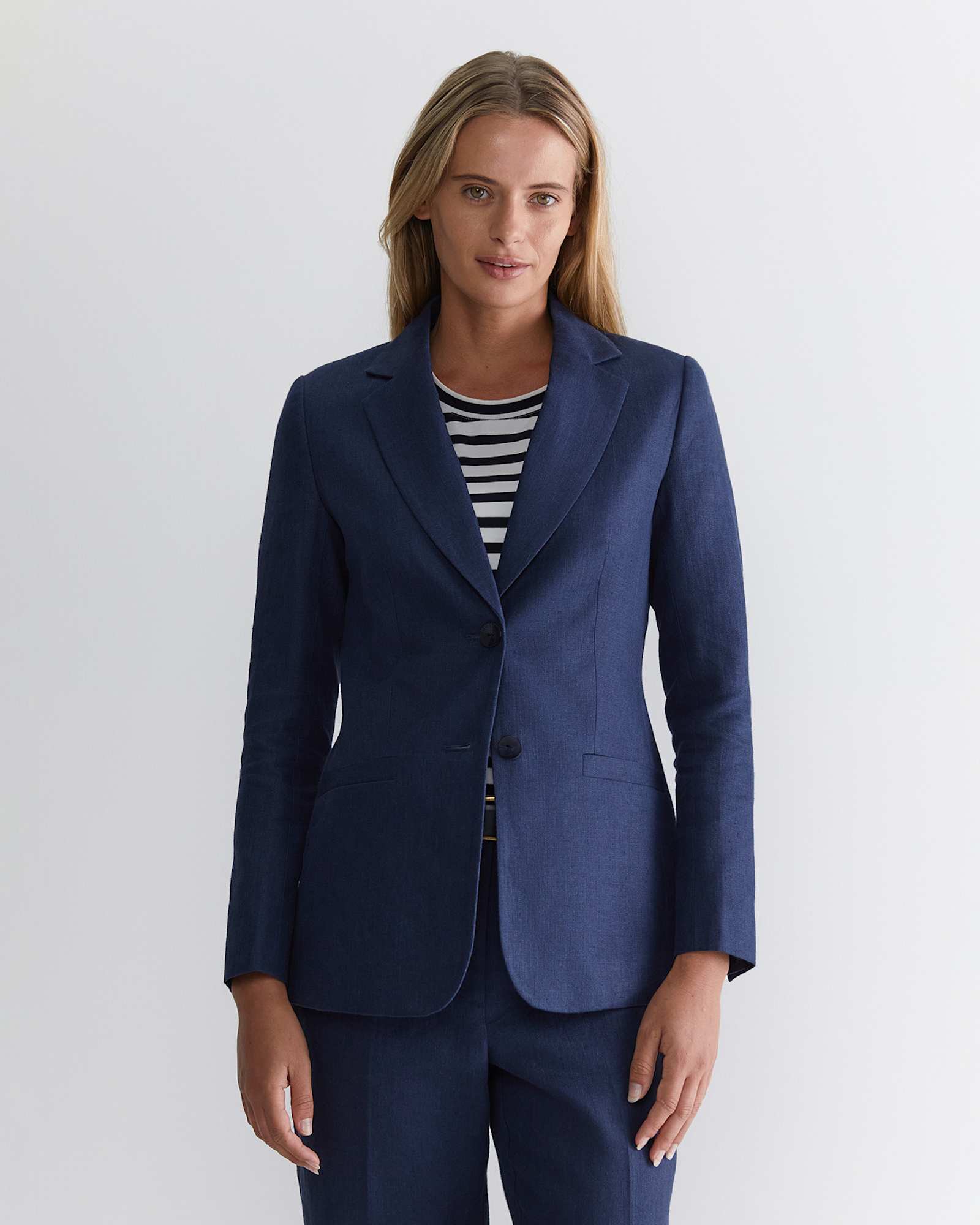 Freya Linen Blazer in NAVY