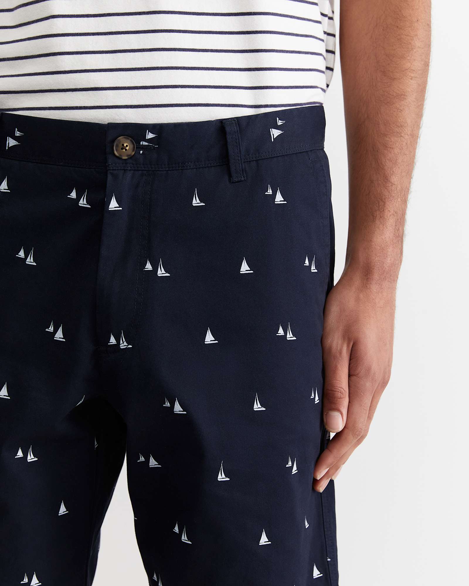 Classic Printed Short in CLASSIC NAVY