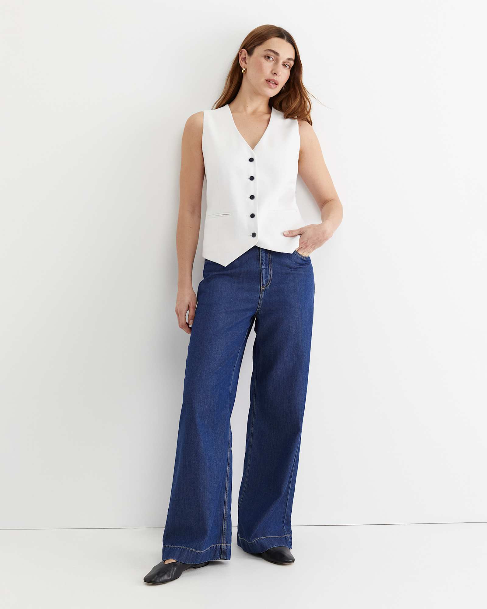 Brianne Linen Vest in WHITE