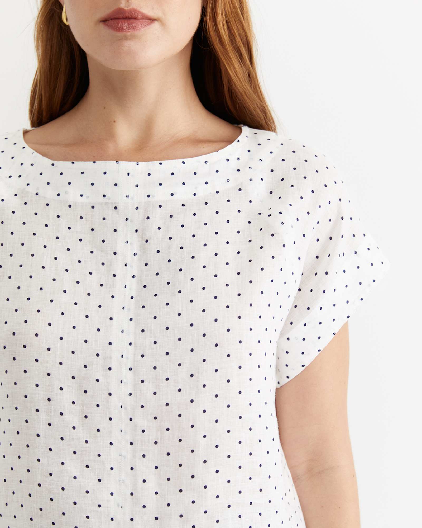 Allegra Spot Linen Top in WHITE/NAVY