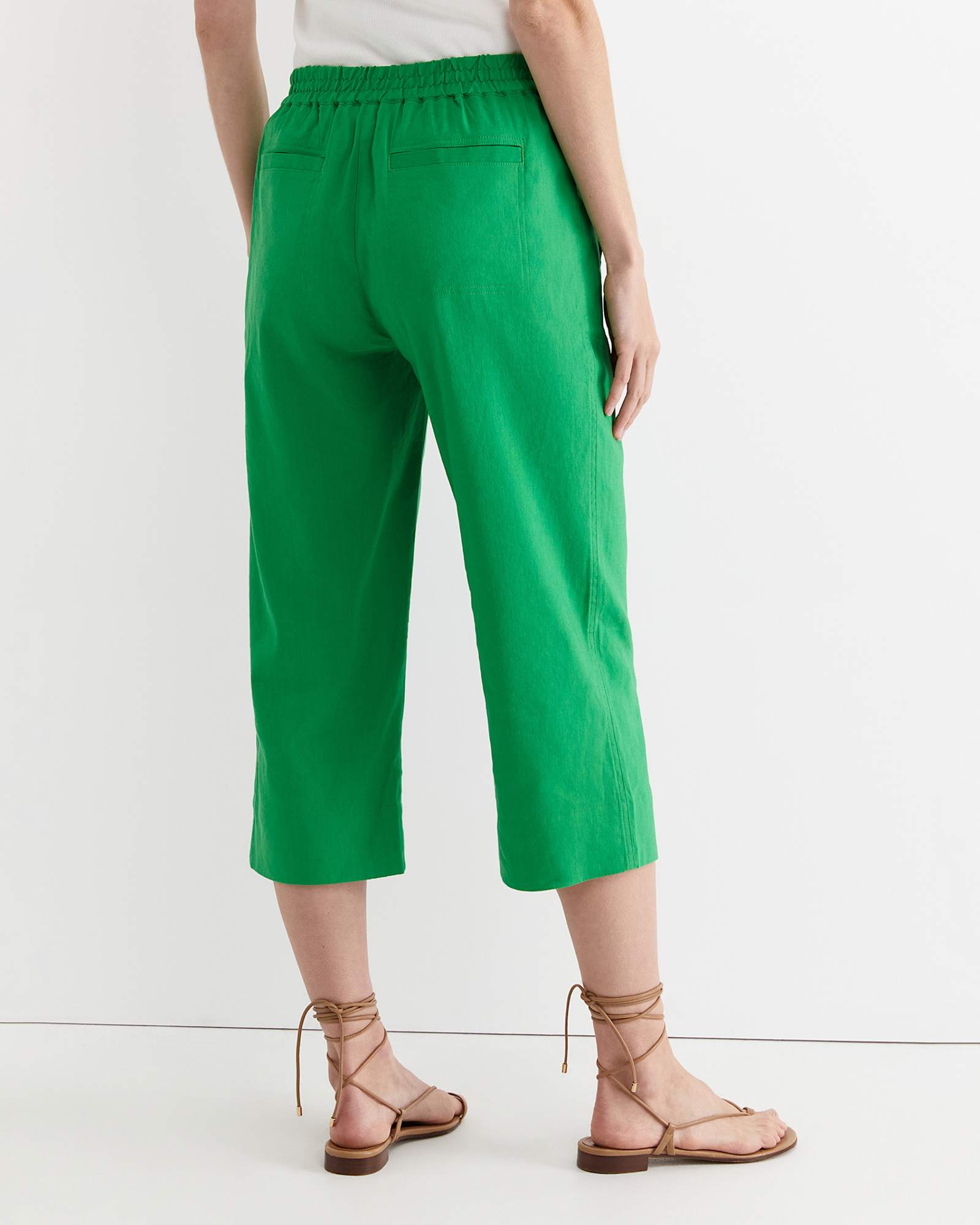 Rosa Crop Linen Pant in FERN