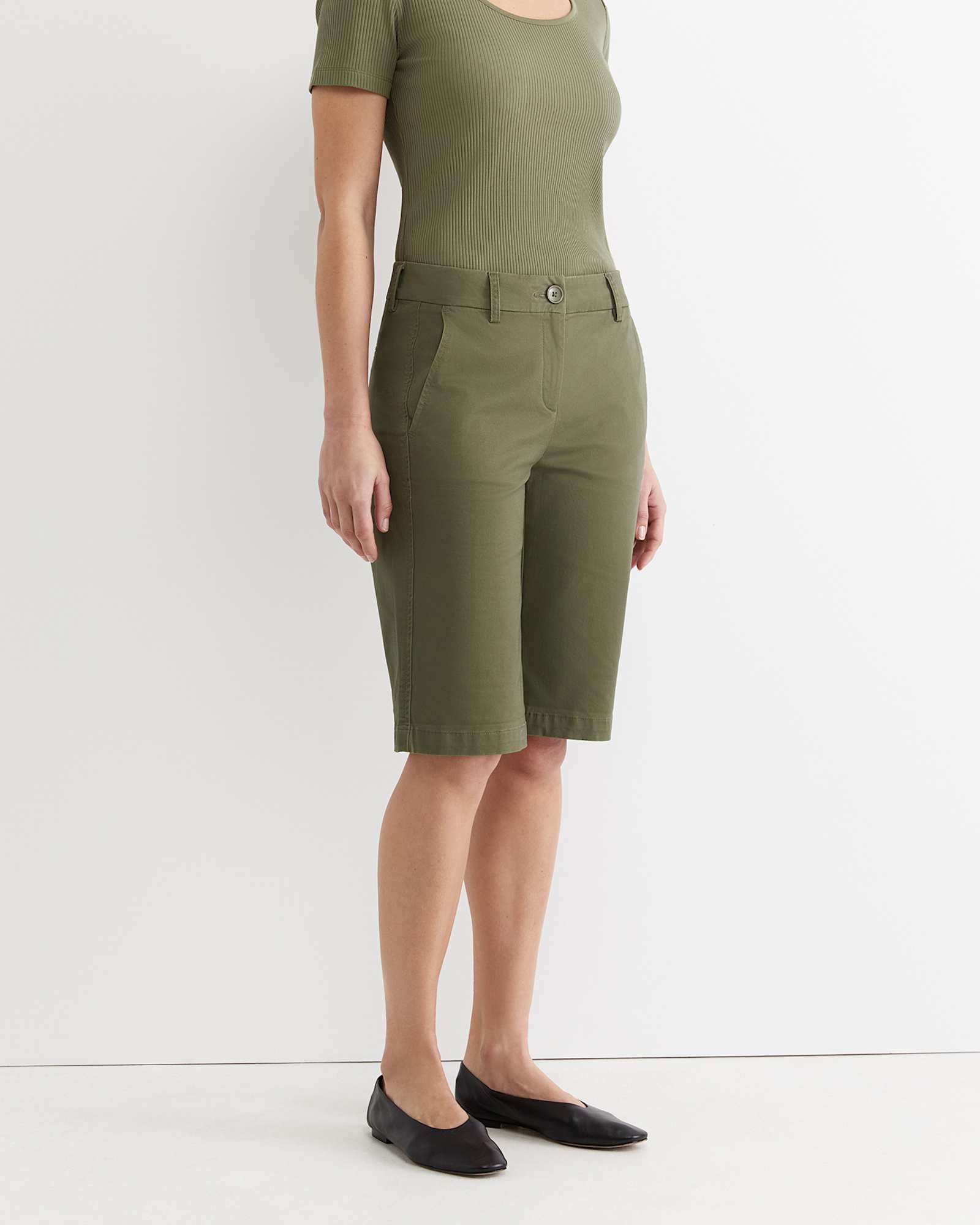 Laura Chino Short in KHAKI