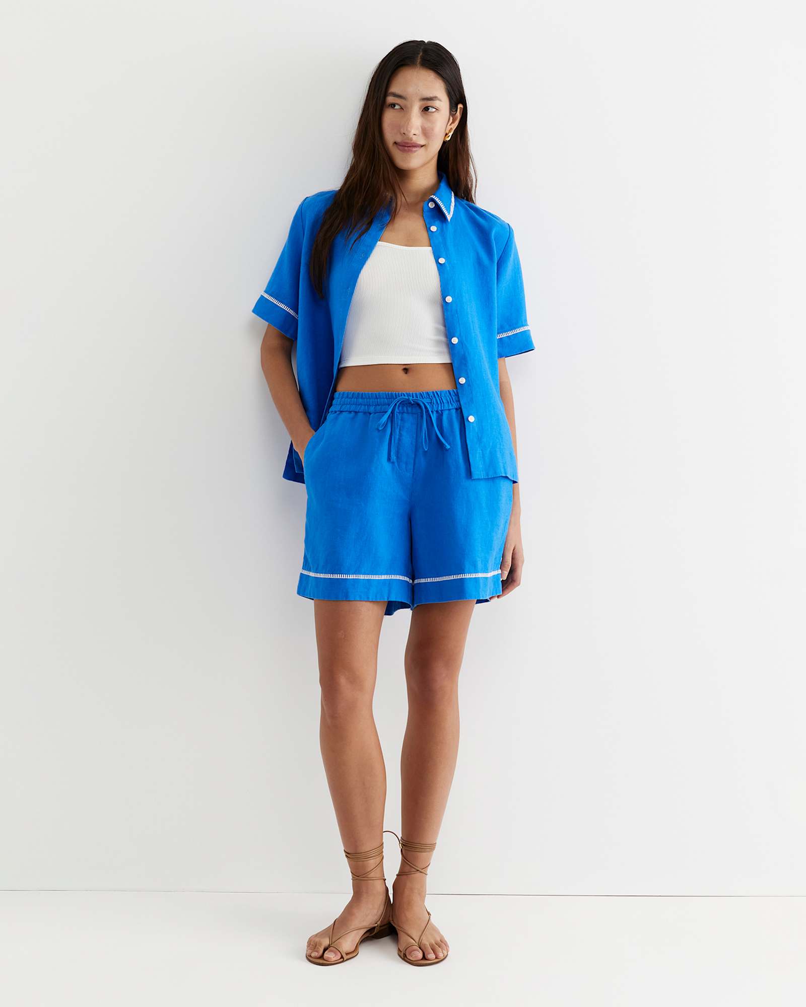 Lulu Blanket Stitch Linen Short in PEACOCK