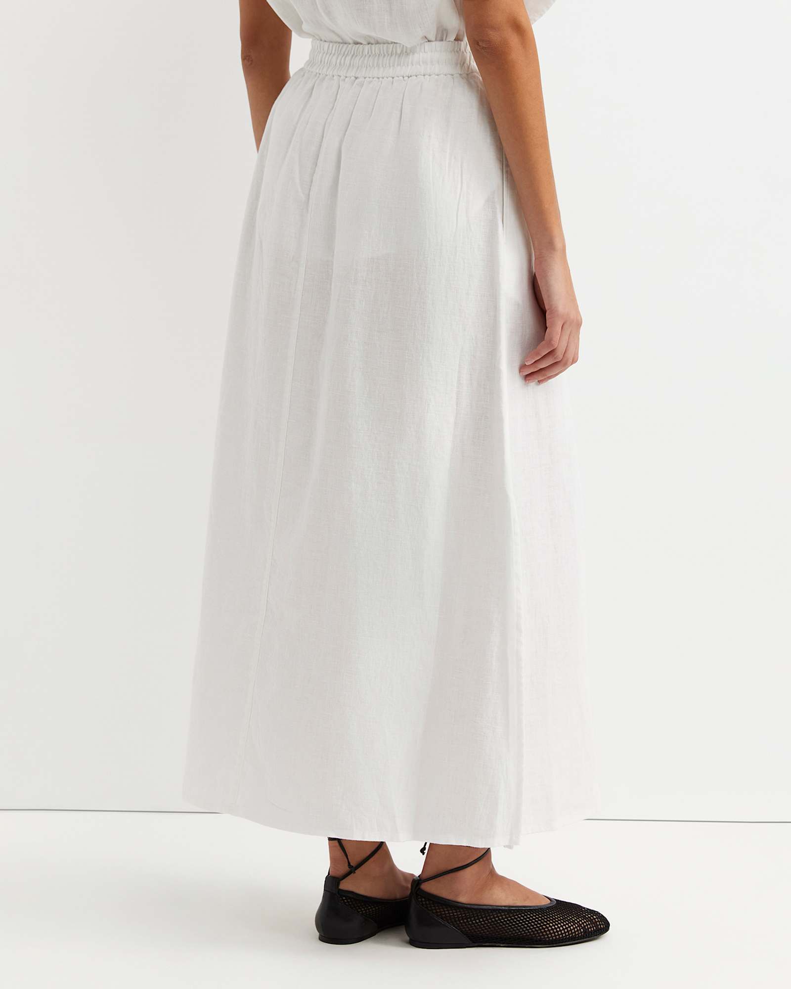 Lulu Linen Midi Skirt in WHITE