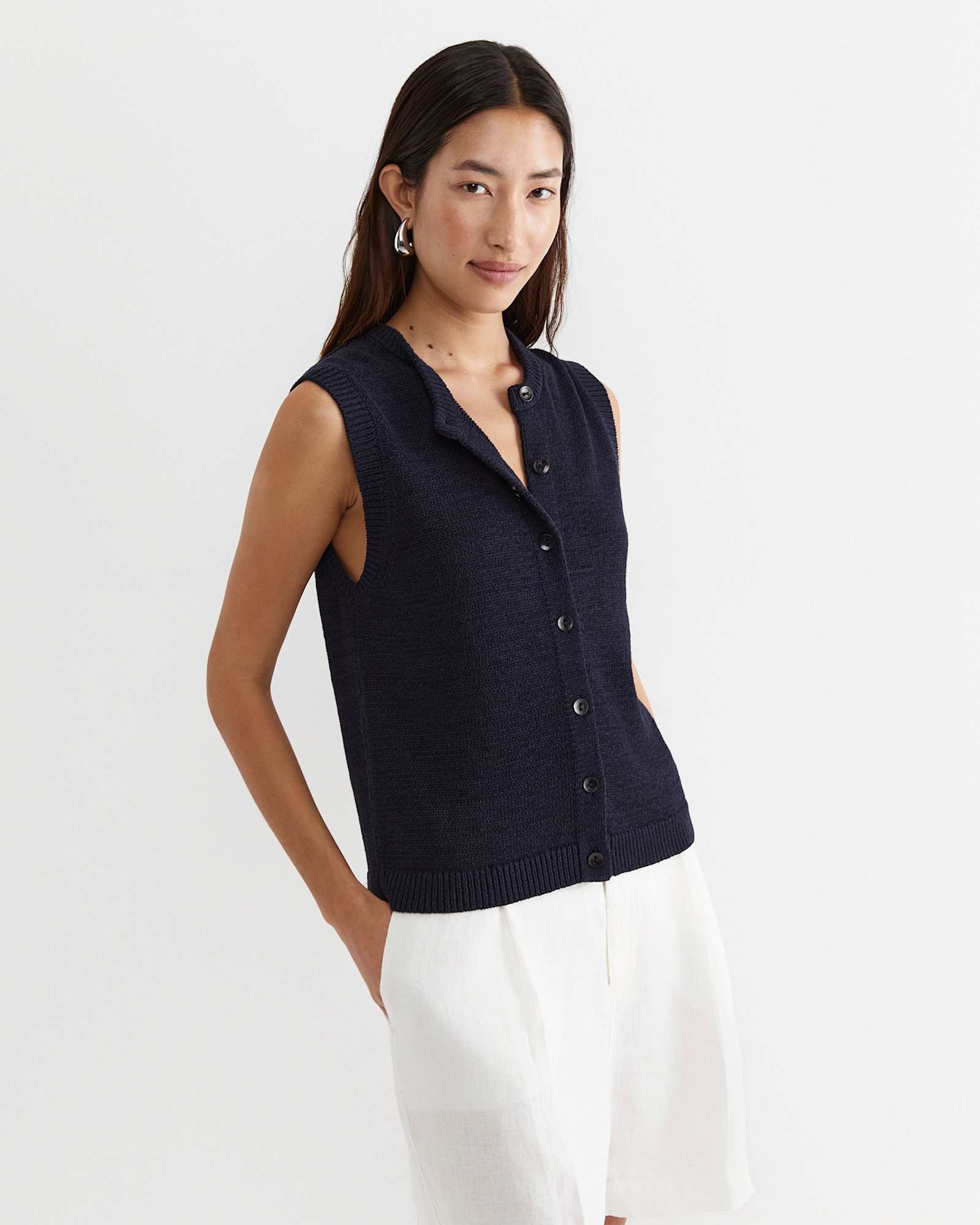 Josie Tape Yarn Vest in NAVY