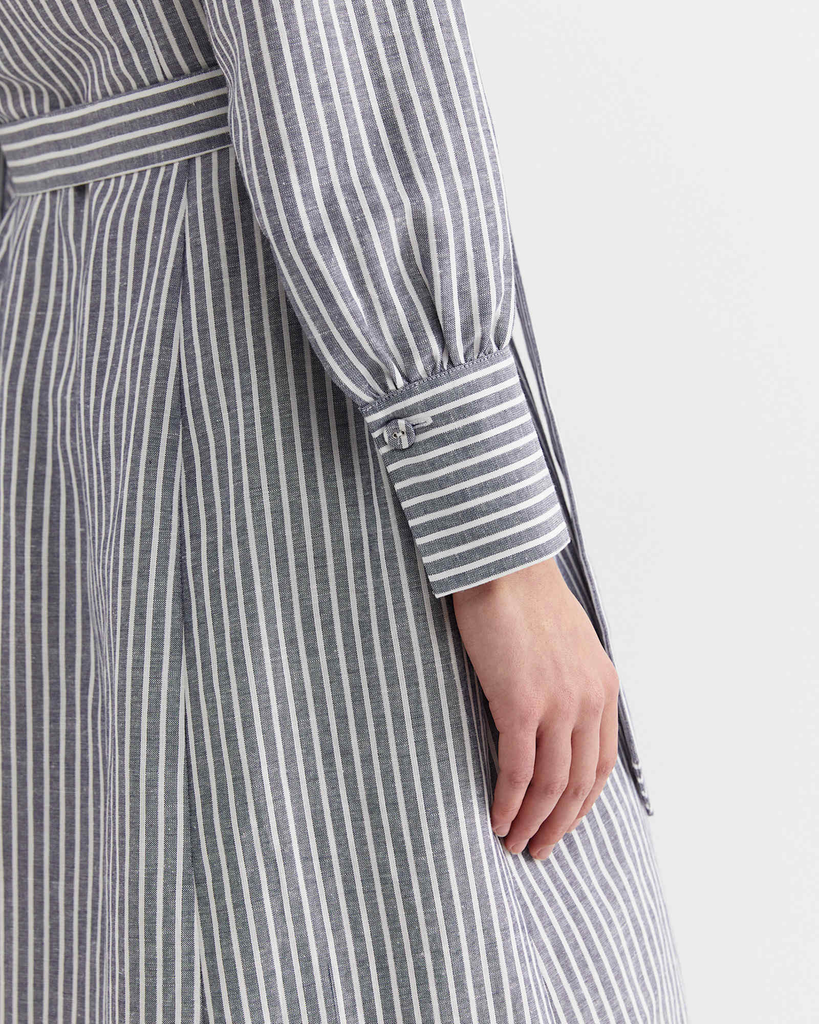 Amelia Stripe Midi Dress in NAVY/WHITE