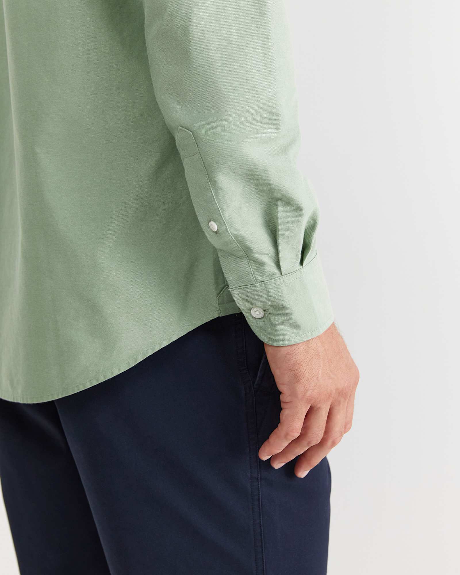 Oxford Long Sleeve Shirt in VINE