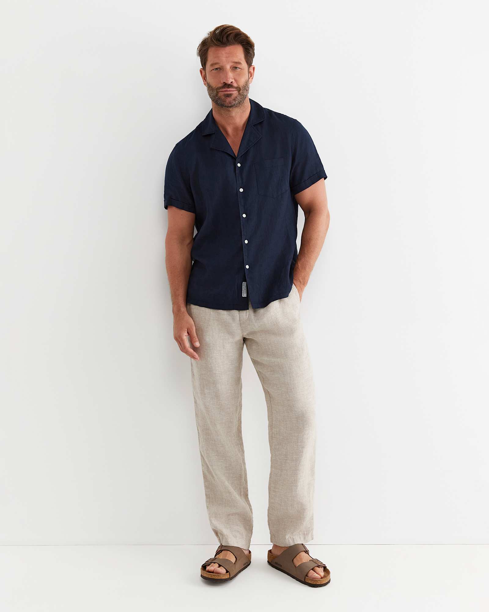Short Sleeve Stanton Linen Shirt in NAVY
