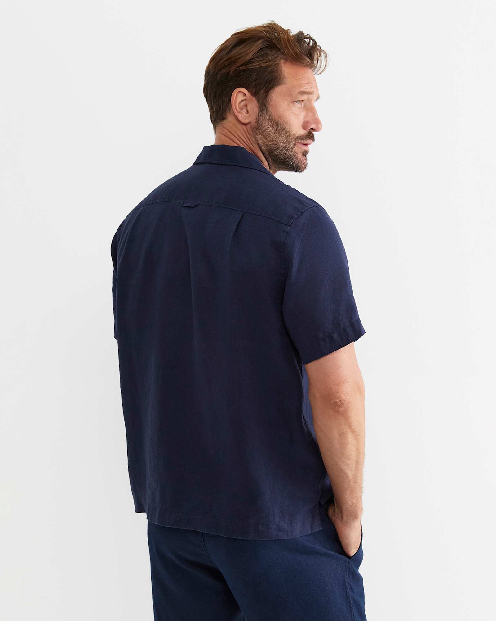 Toohey Short Sleeve Linen Shirt in NAVY