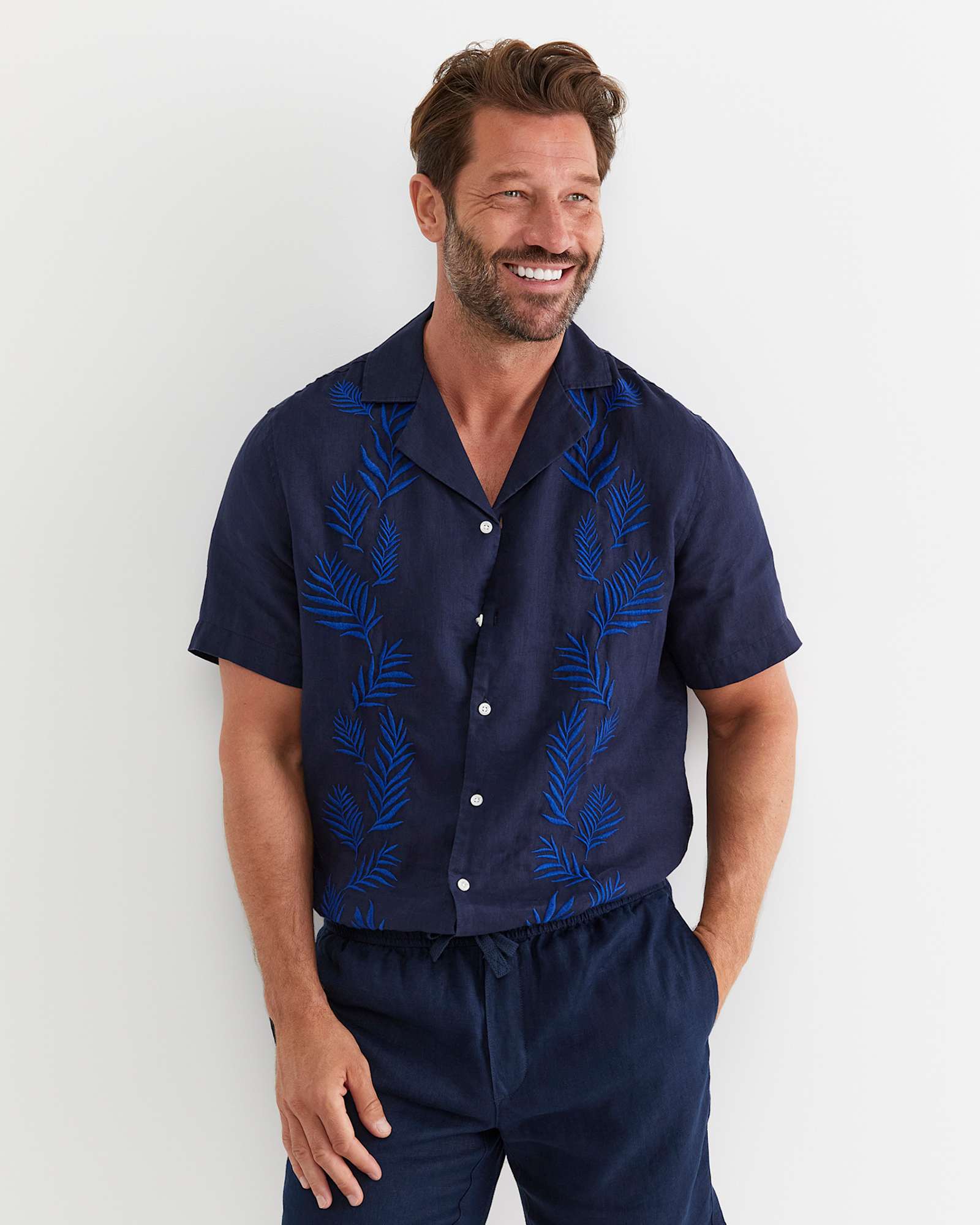 Toohey Short Sleeve Linen Shirt in NAVY