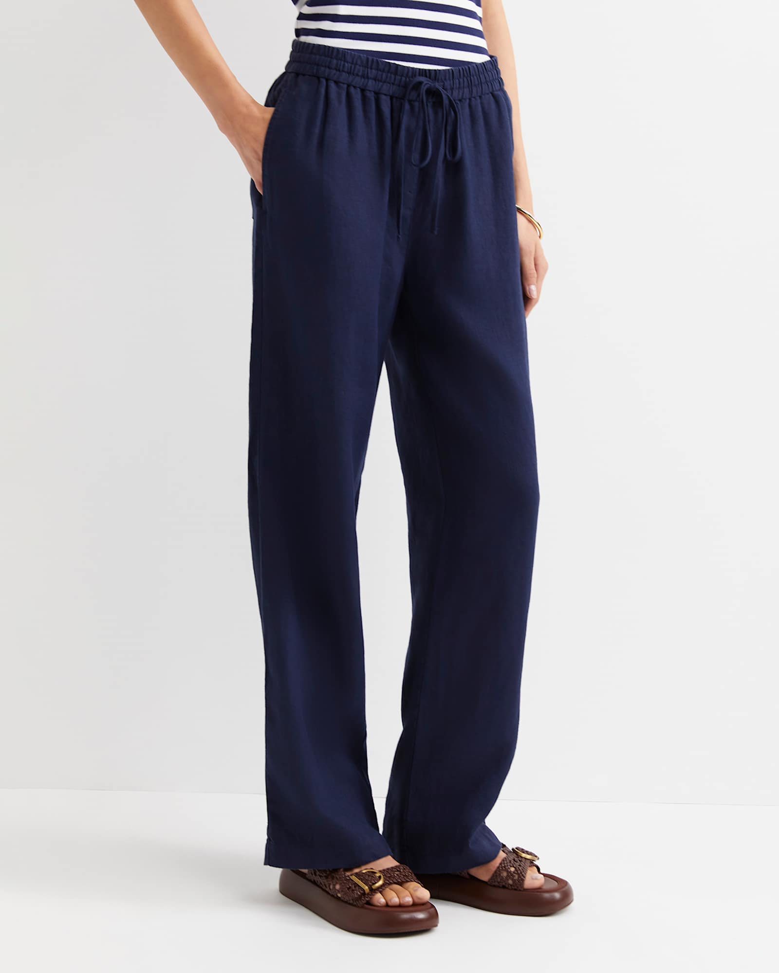 Lulu Drawcord Pant in NAVY