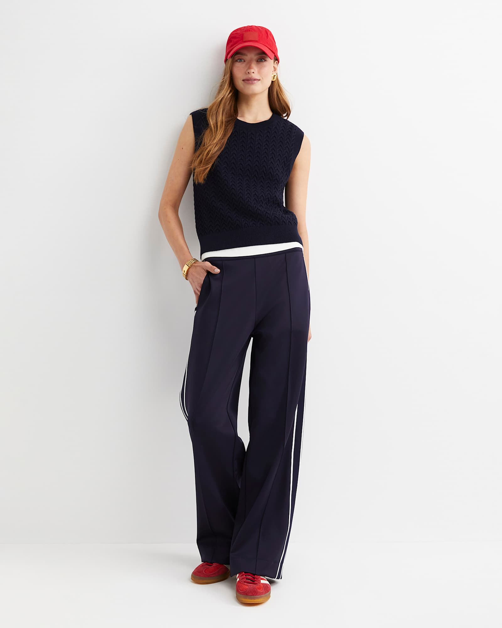 Elka Cable Cropped Vest in NAVY