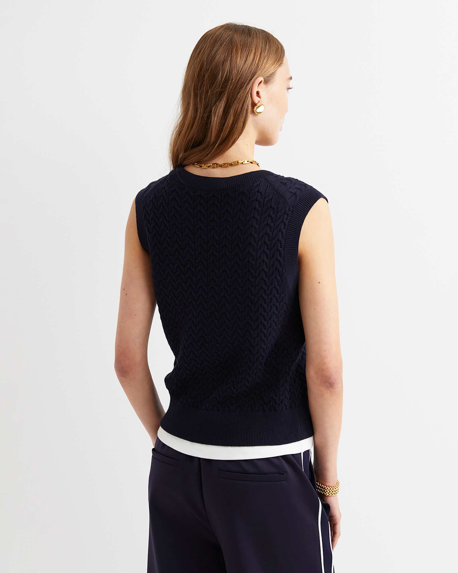 Elka Cable Cropped Vest in NAVY