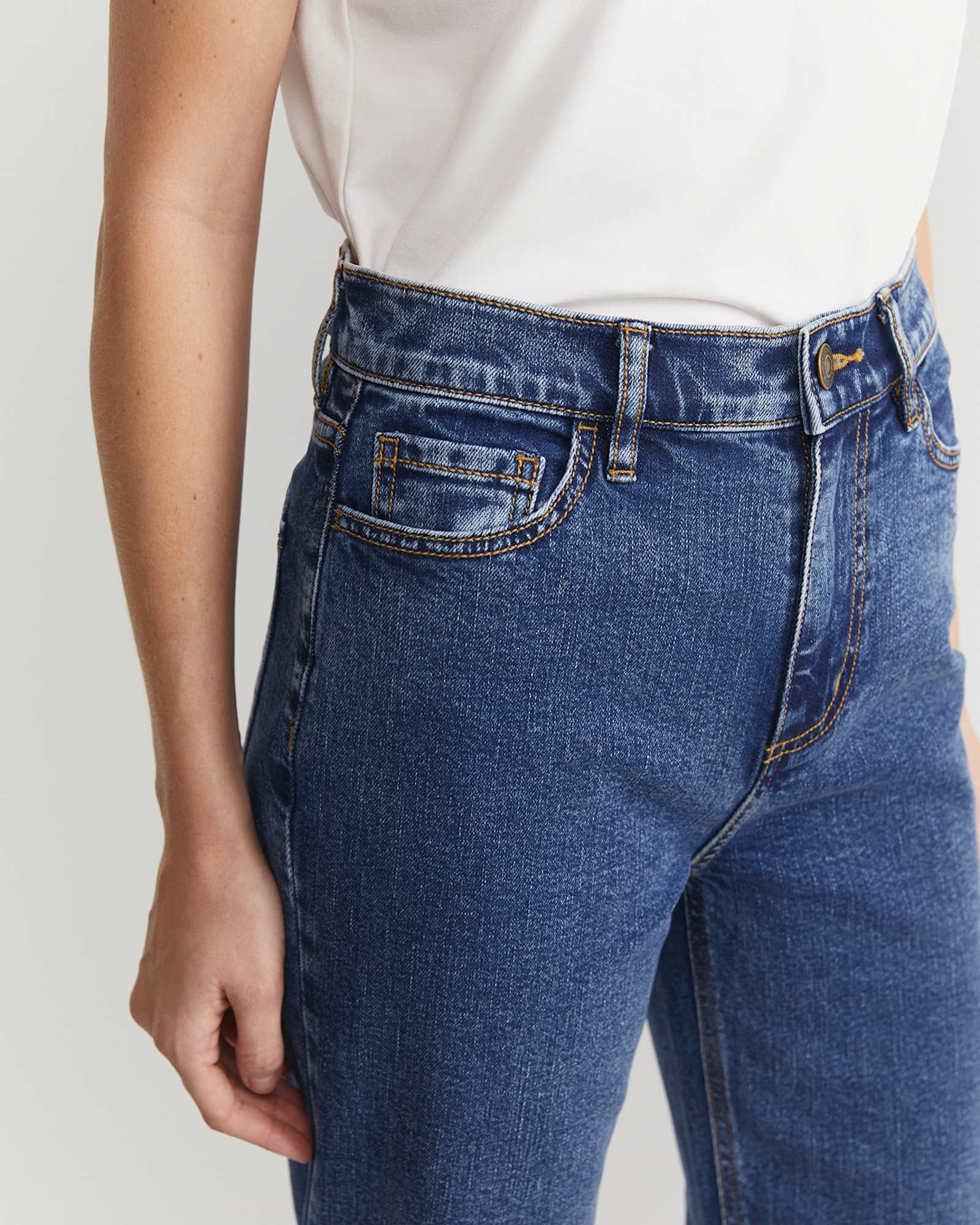 Bec Jean in HERITAGE BLUE