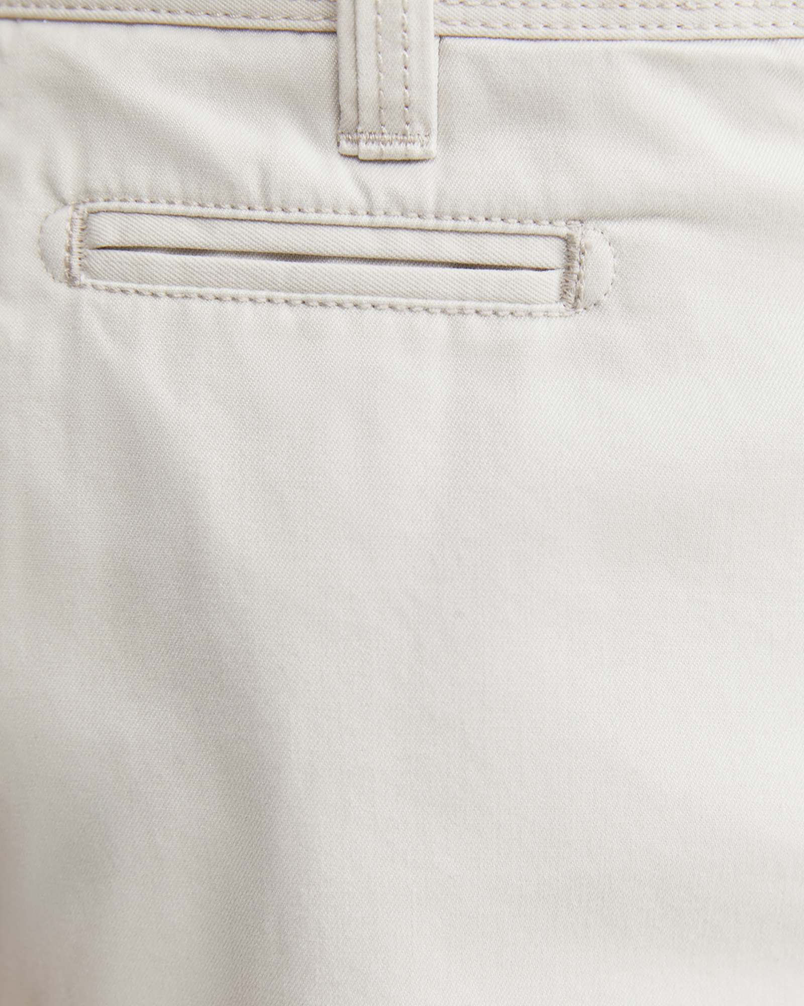 Classic Short in MILK
