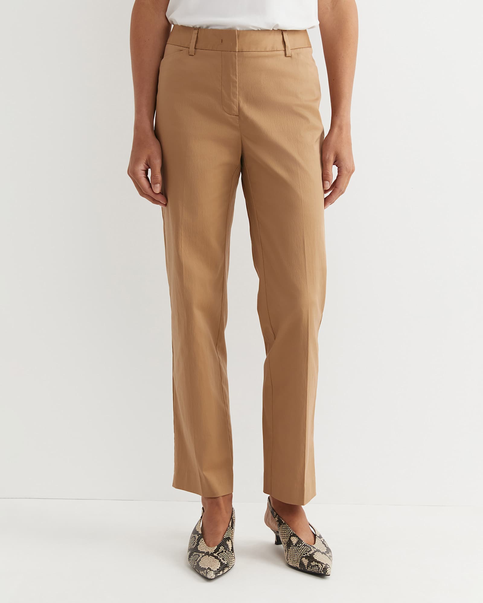 Evie Straight Capri Pant in TAN