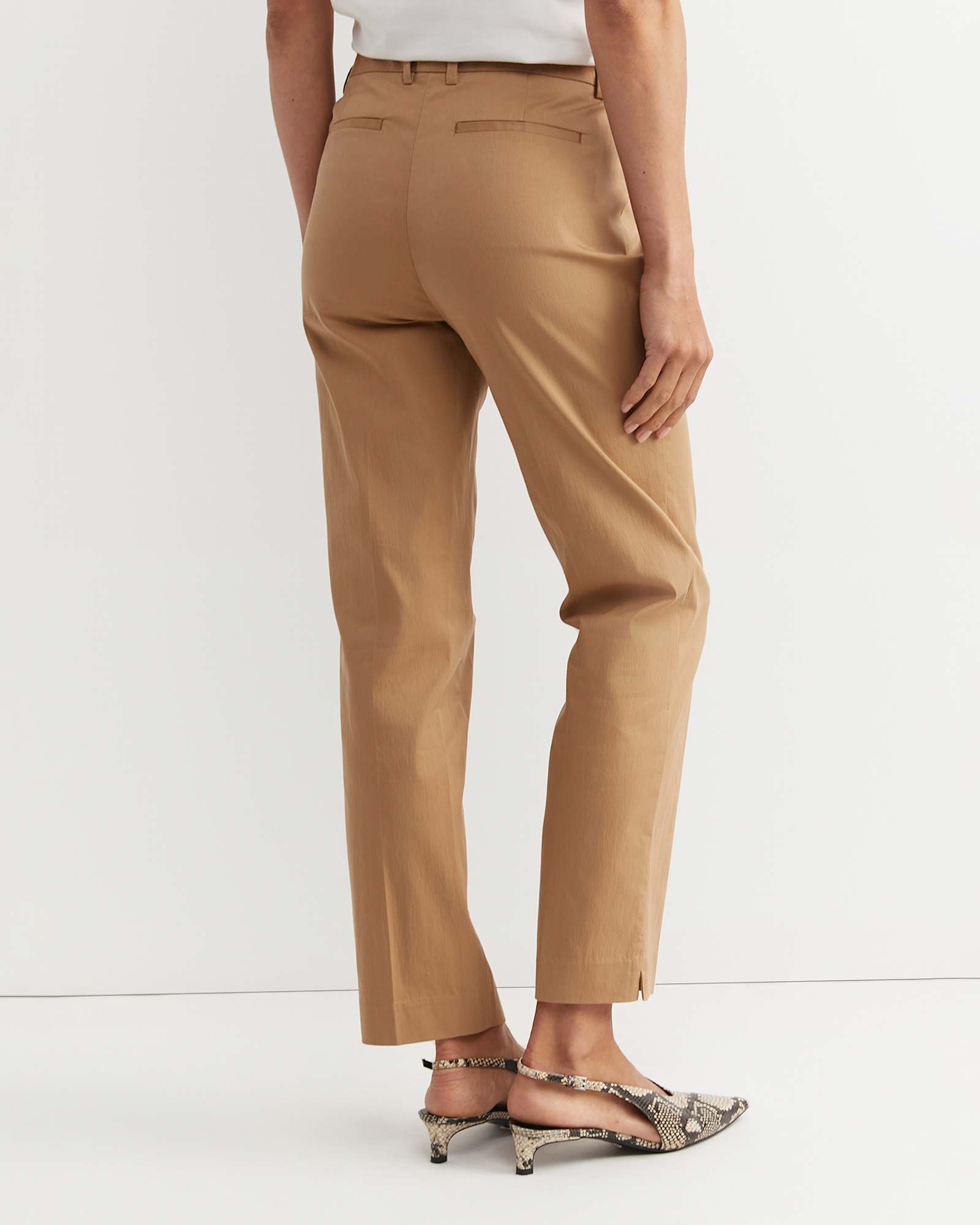 Evie Straight Capri Pant in TAN